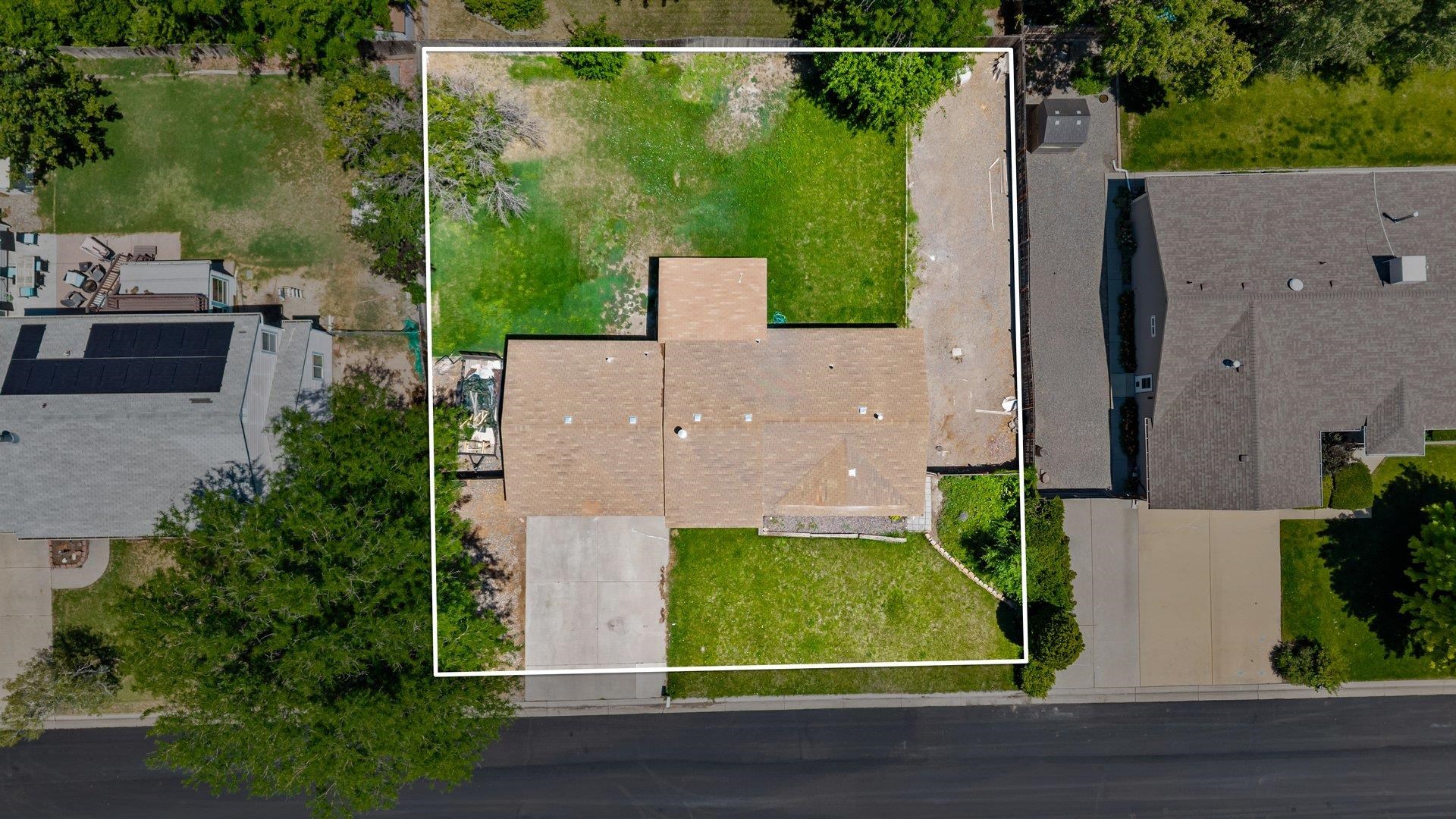 562 Jaquette Lane Property Photo 7