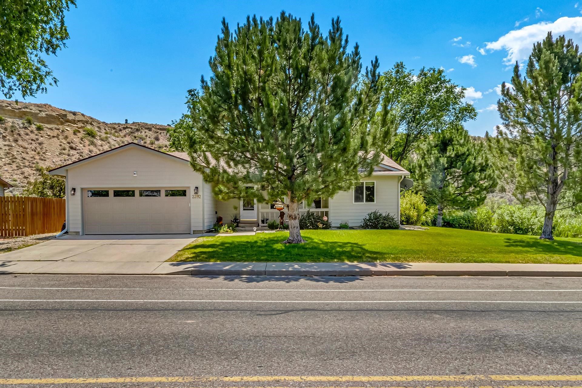 2392 Acacia Avenue Property Photo 1
