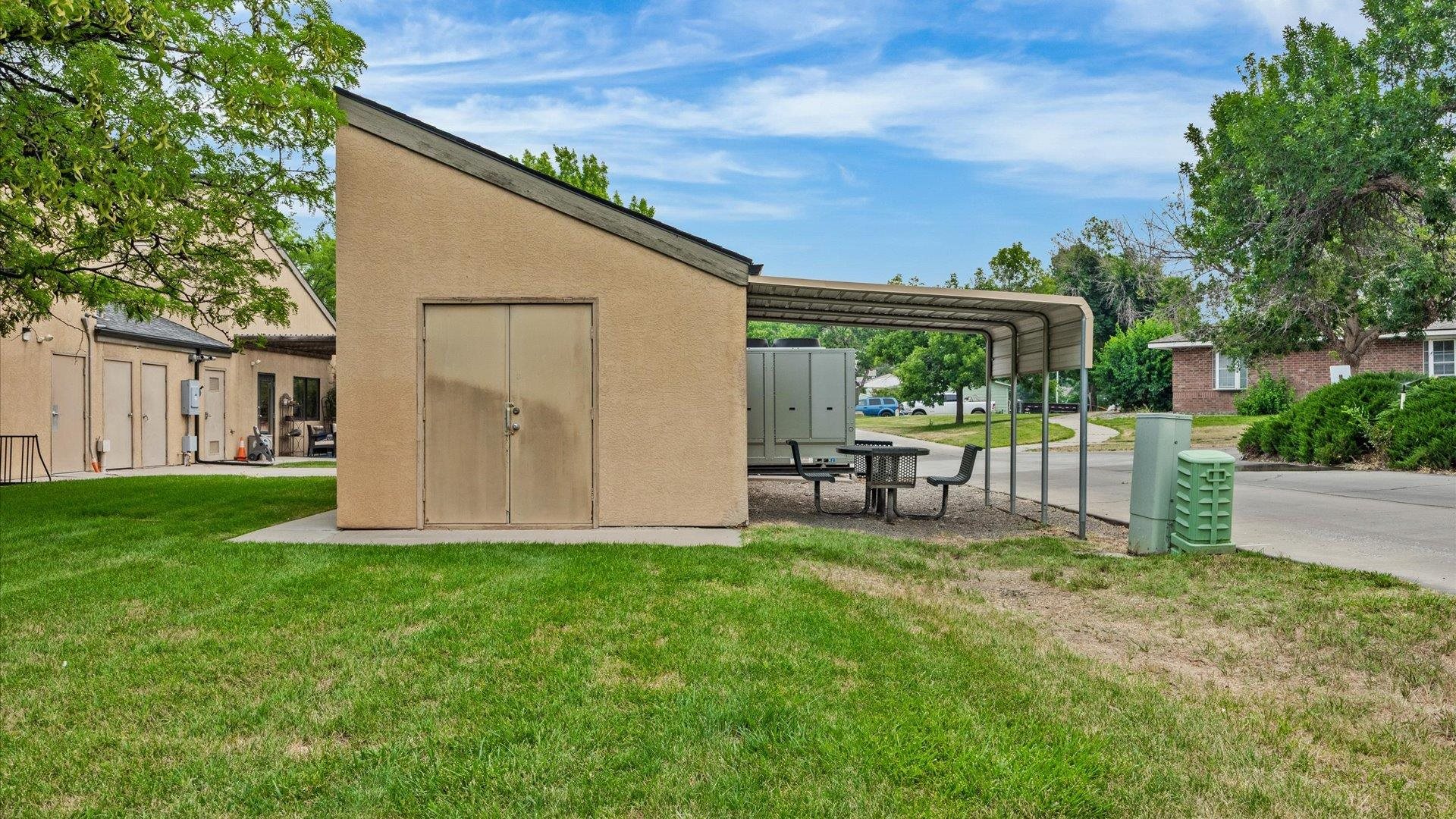 1331 Hermosa Avenue Property Photo 33