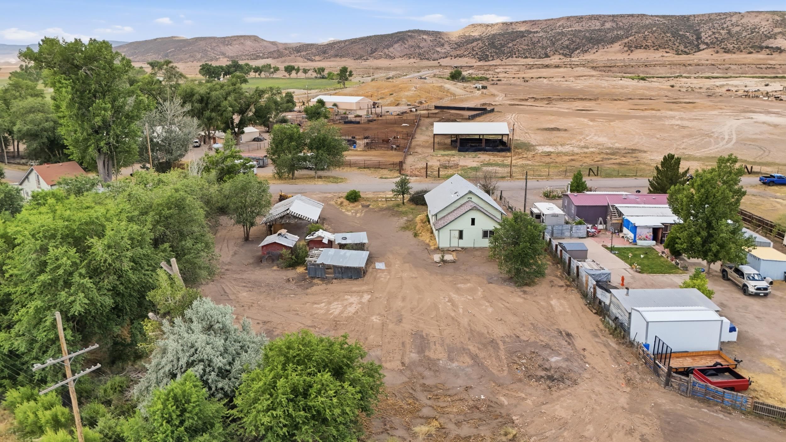 1027 O Road Property Photo 4