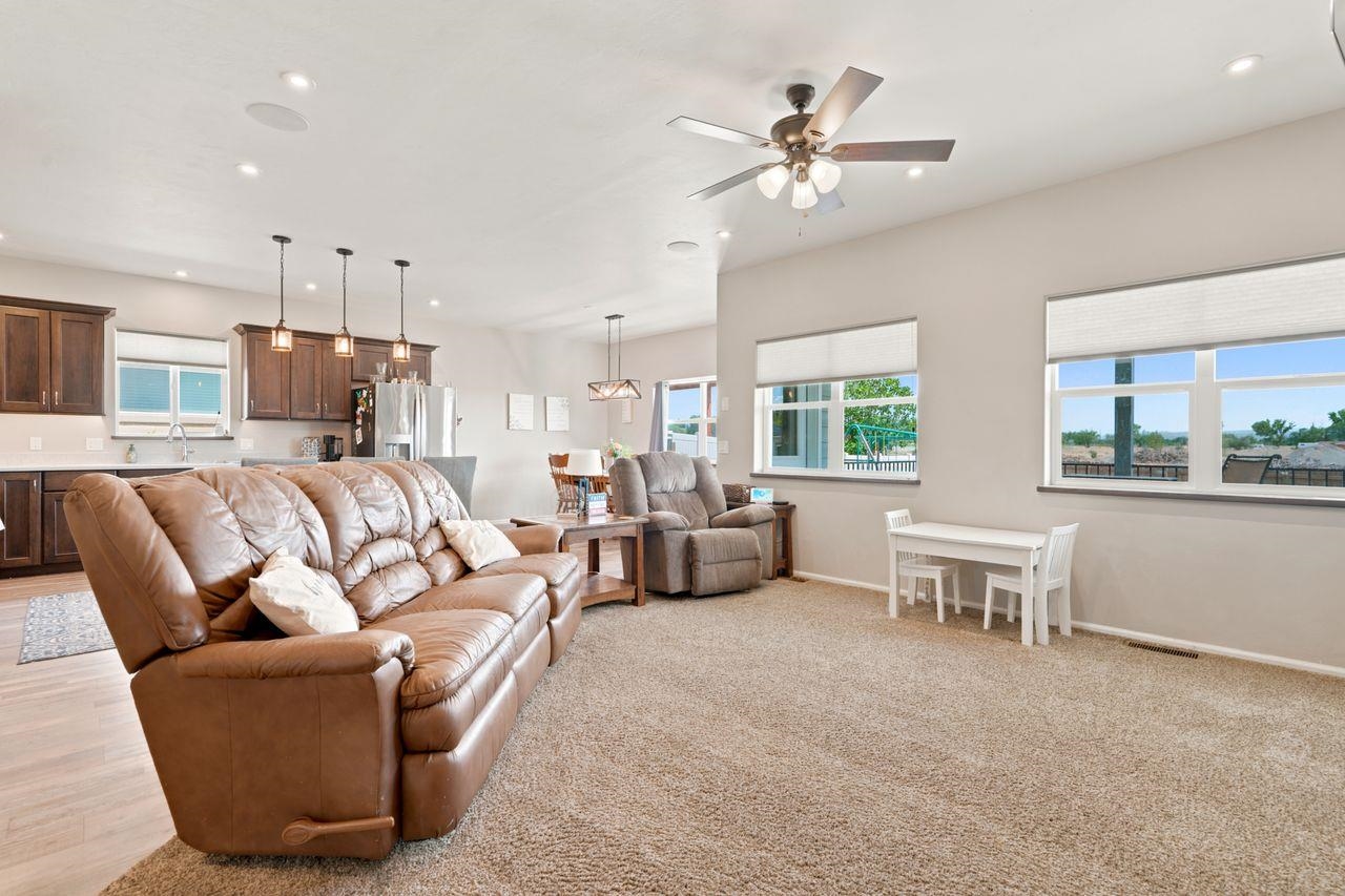 1460 Criterion Street Property Photo 6