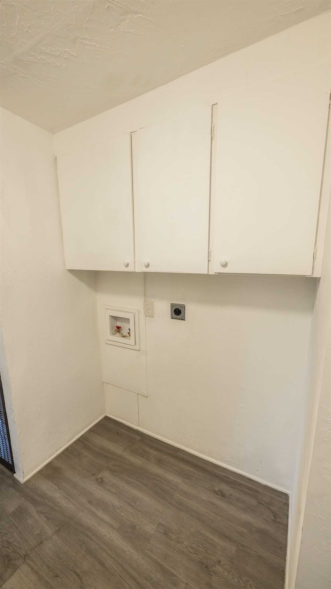 262 Red Cliffs Drive Property Photo 20