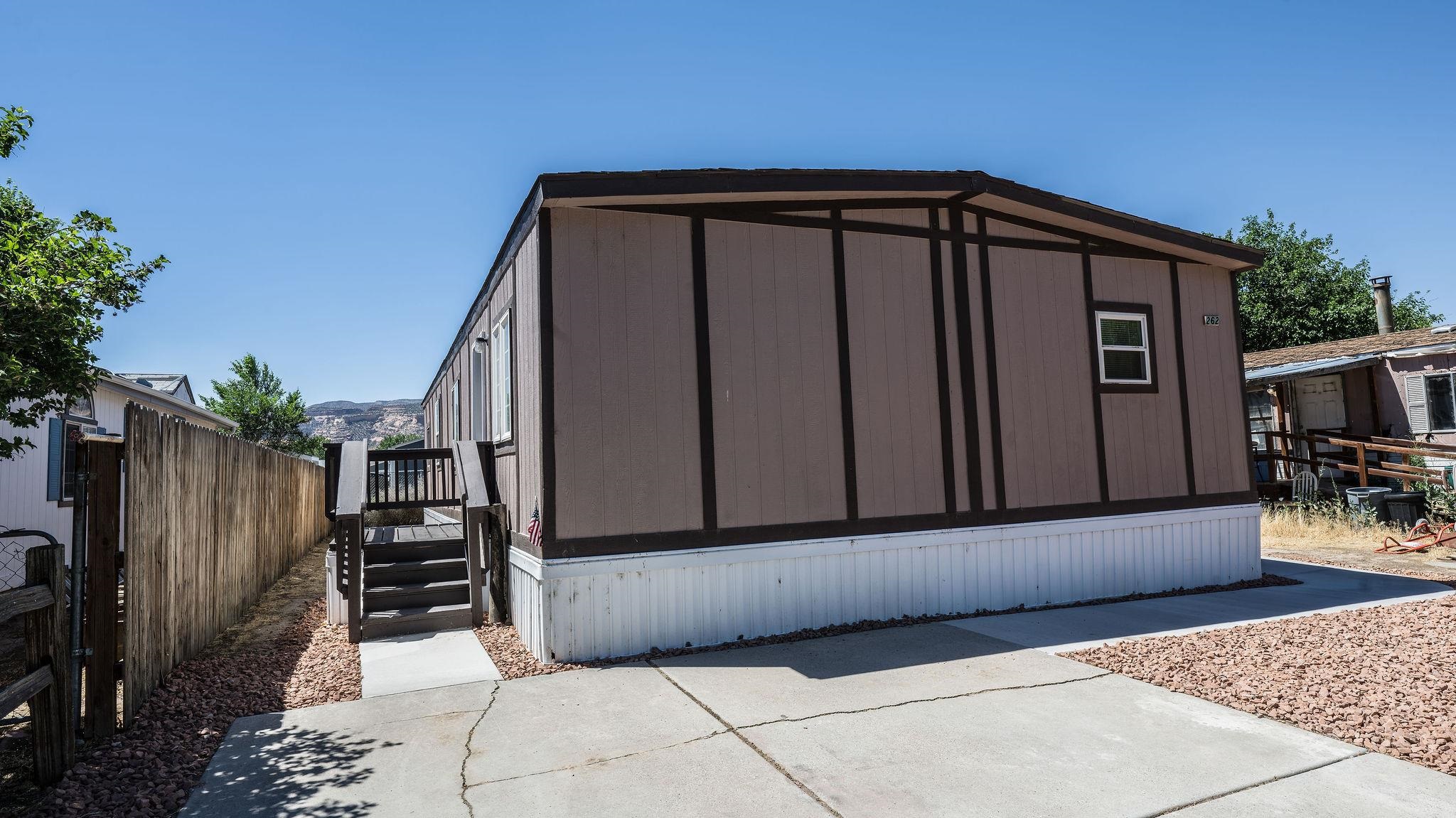 262 Red Cliffs Drive Property Photo 21