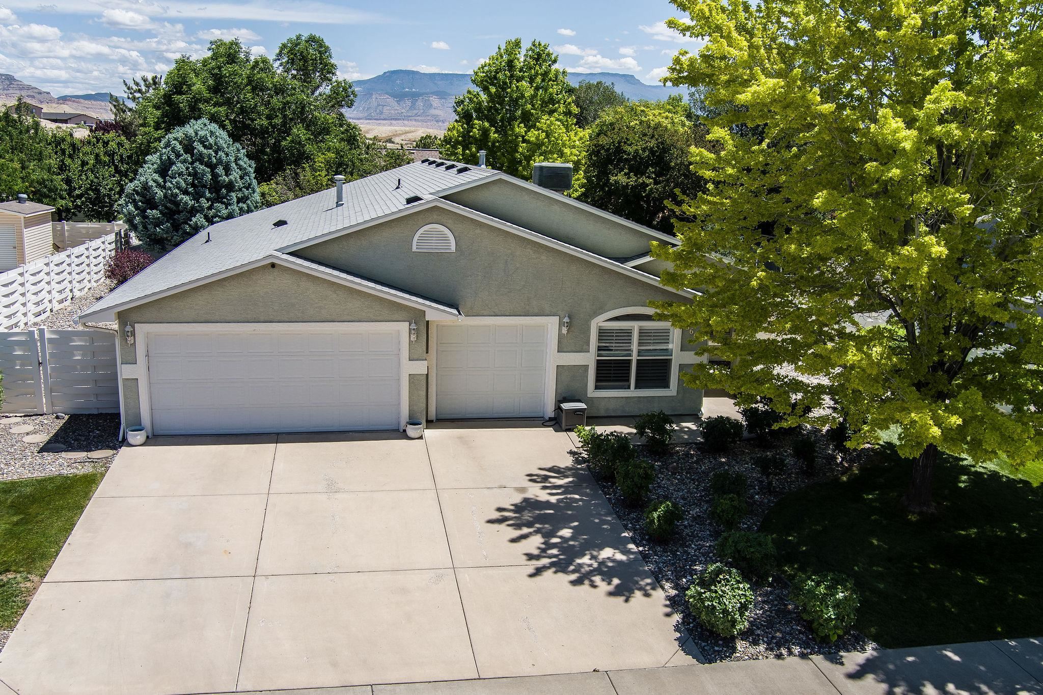 666 N Saddle Rock Drive Property Photo 1
