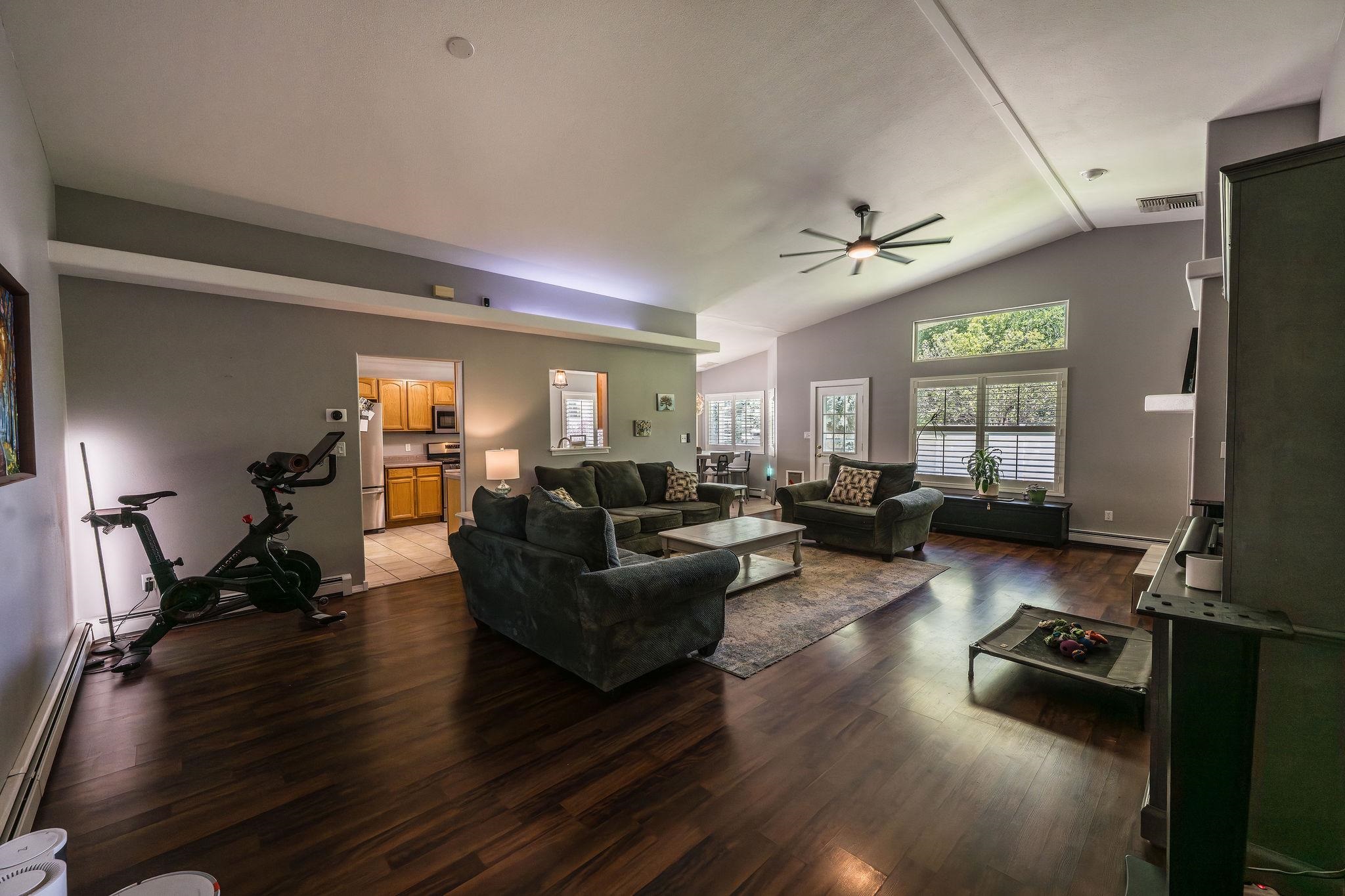 666 N Saddle Rock Drive Property Photo 4