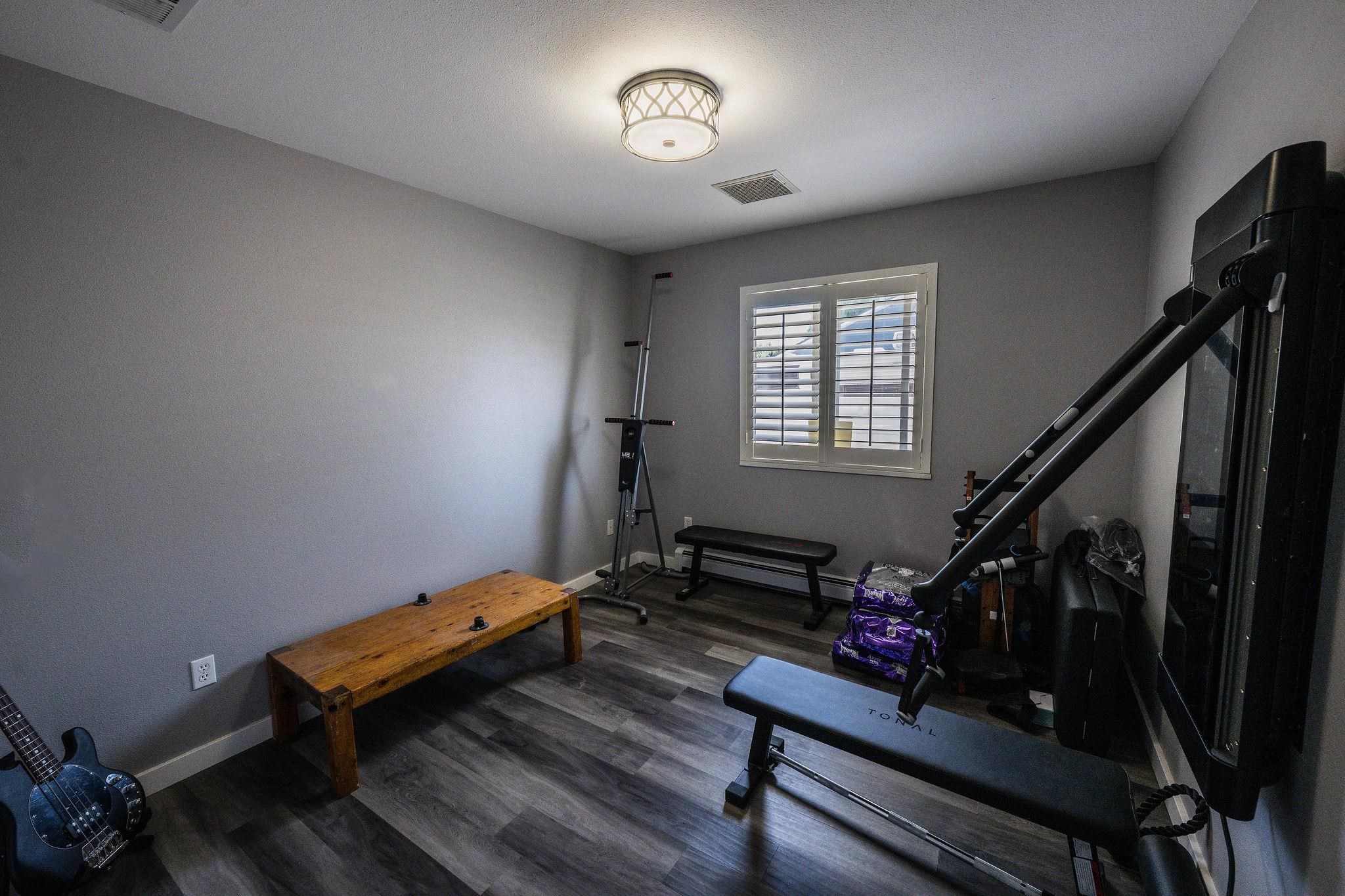 666 N Saddle Rock Drive Property Photo 11