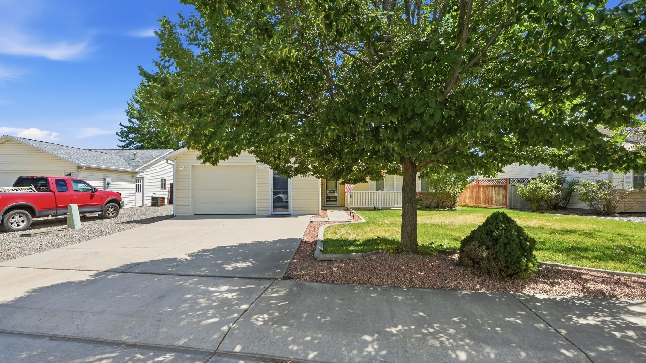 2989 1/2 Summerbrook Drive Property Photo 2