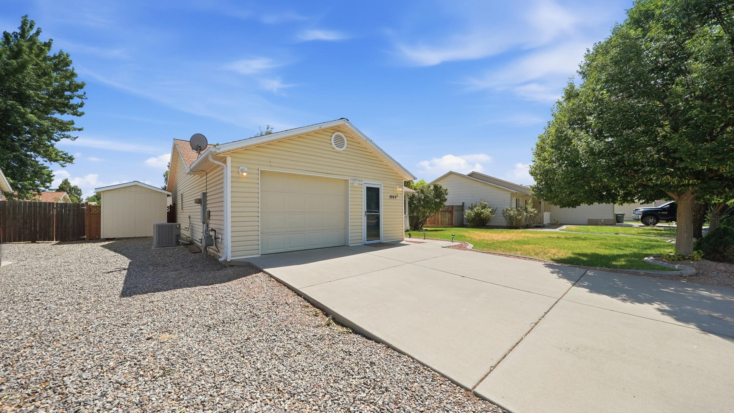 2989 1/2 Summerbrook Drive Property Photo 4