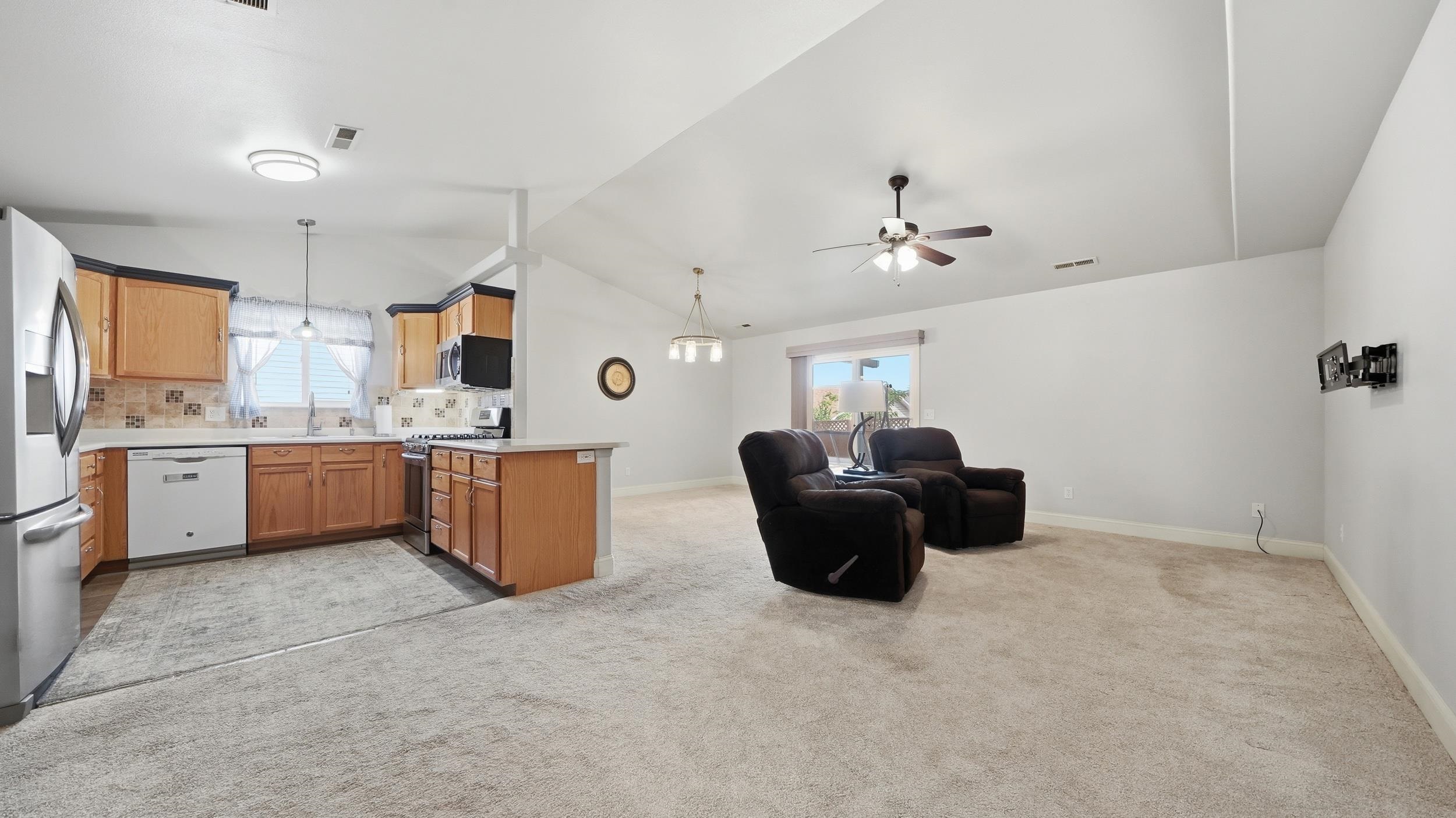 2989 1/2 Summerbrook Drive Property Photo 8