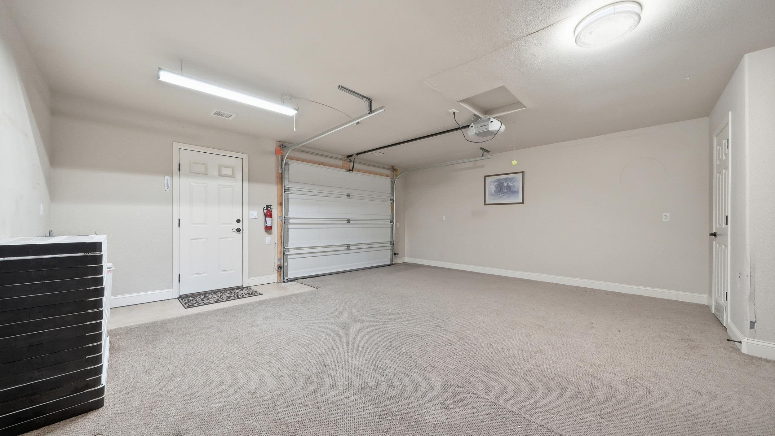 2989 1/2 Summerbrook Drive Property Photo 25