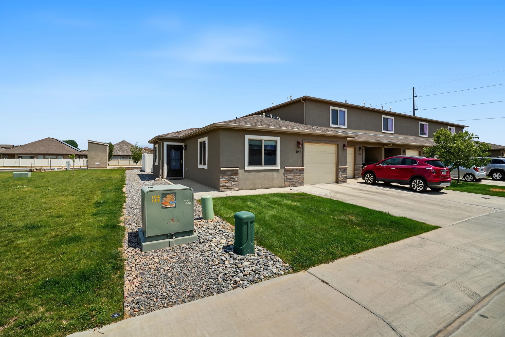 644 Emma Lane Property Photo 4