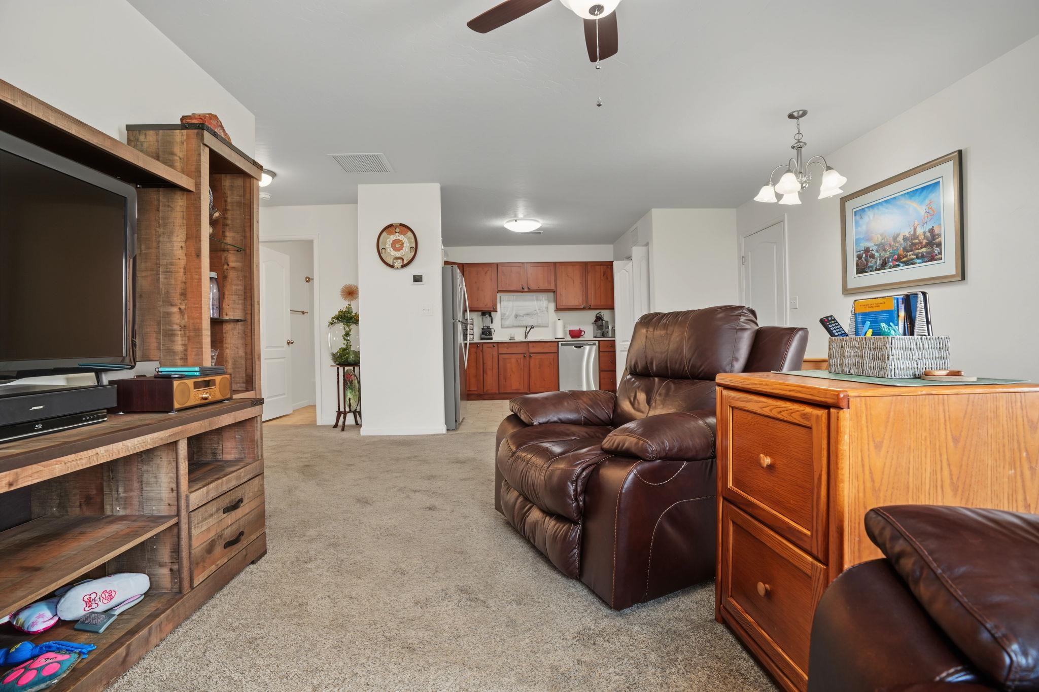 644 Emma Lane Property Photo 8