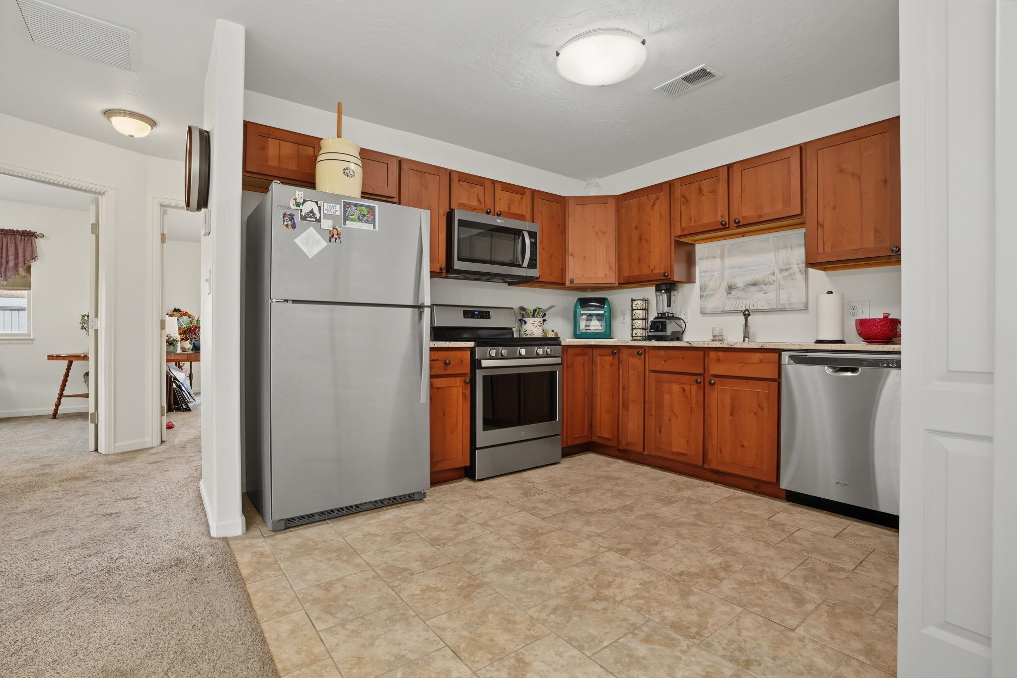 644 Emma Lane Property Photo 10