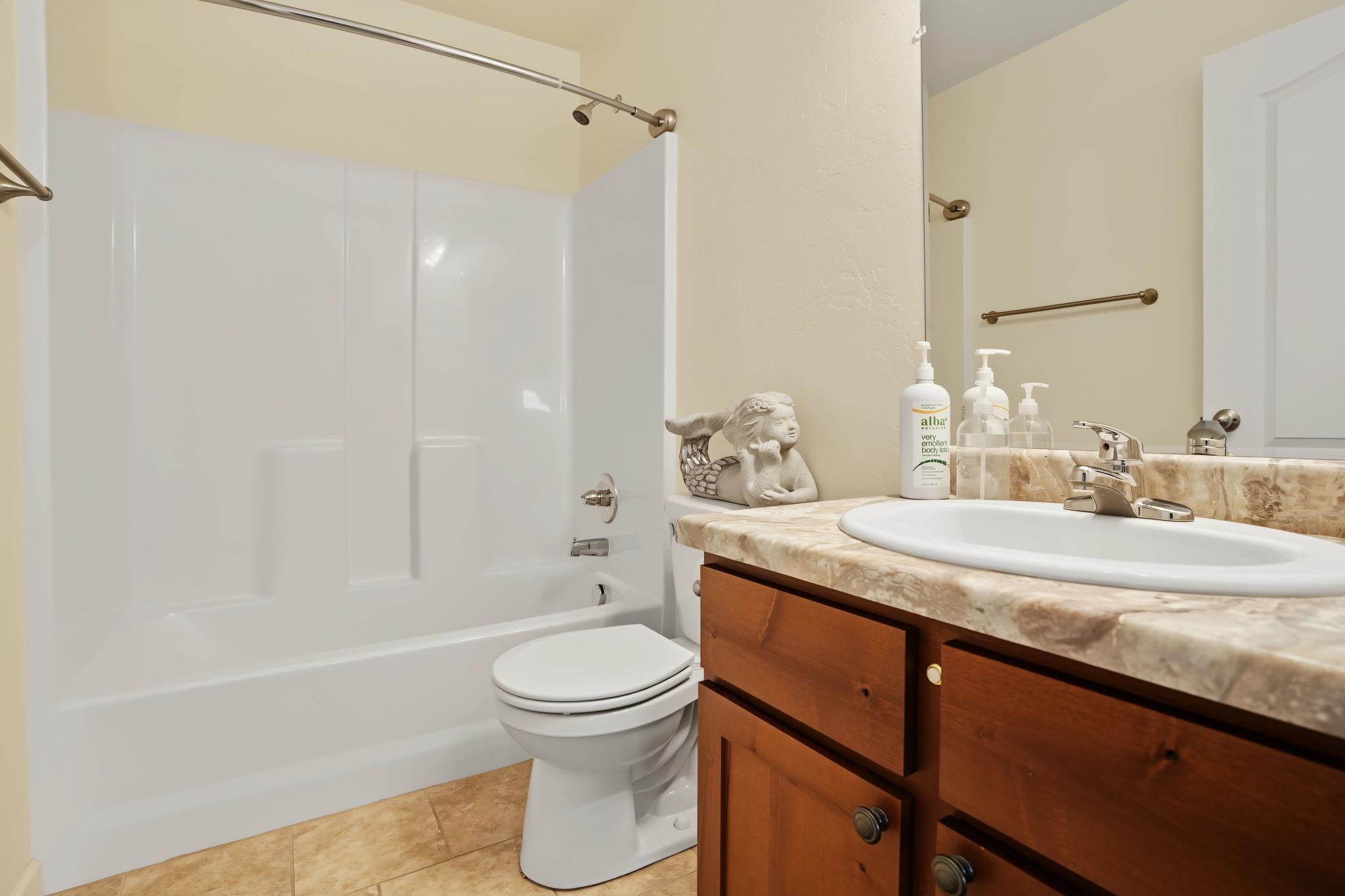 644 Emma Lane Property Photo 16