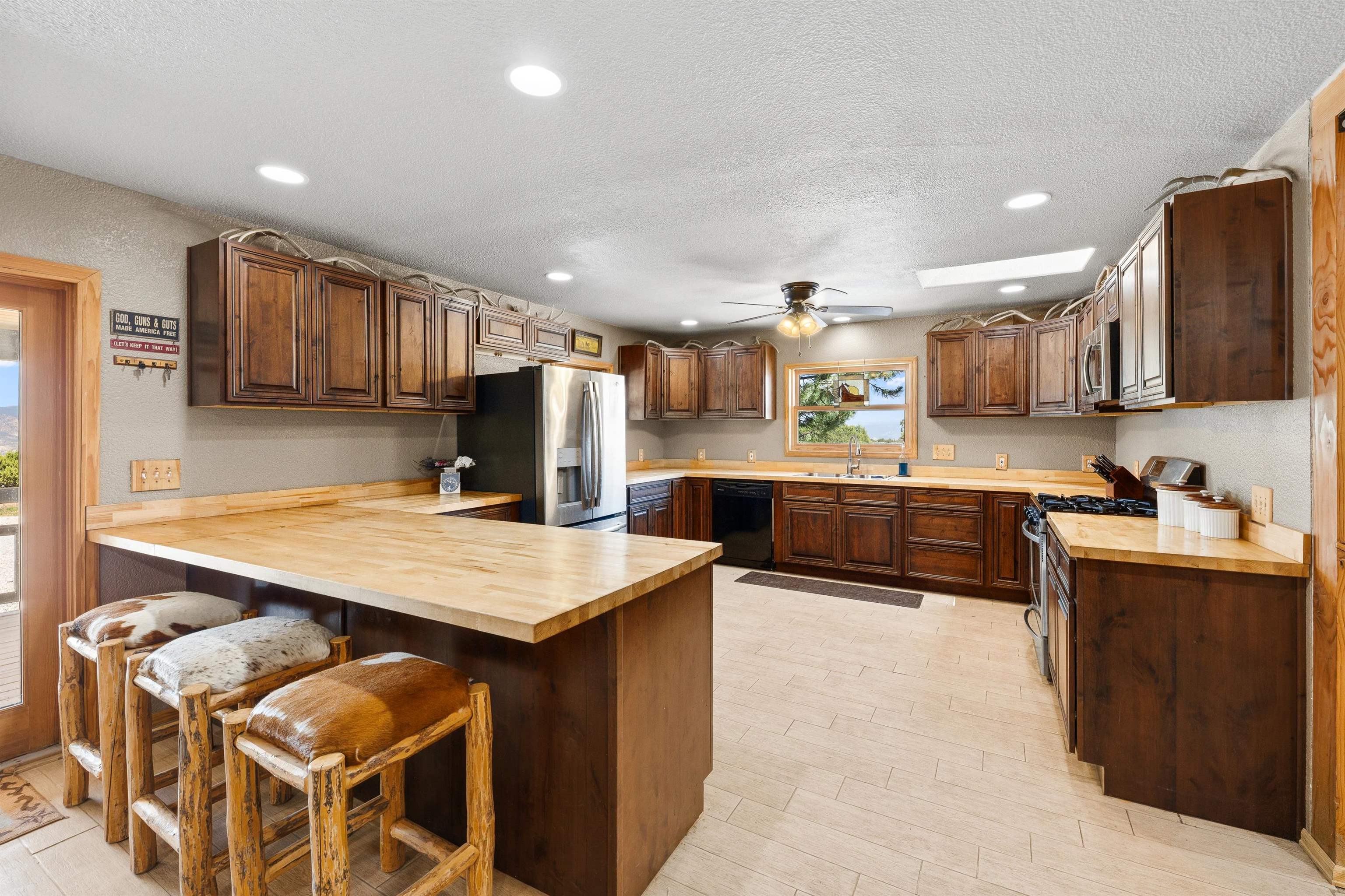 400 Quick Silver Way Property Photo 14