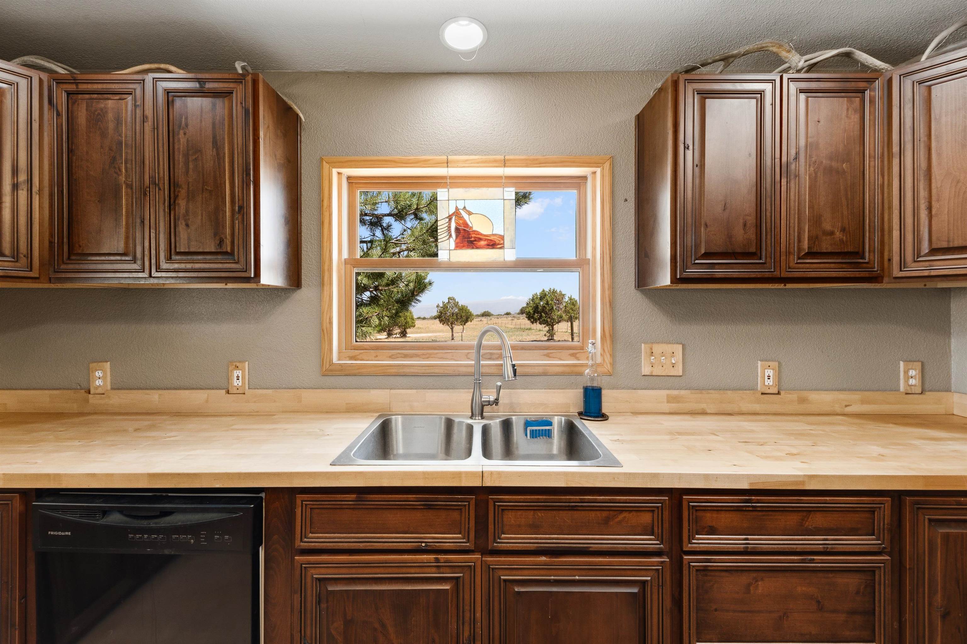 400 Quick Silver Way Property Photo 17