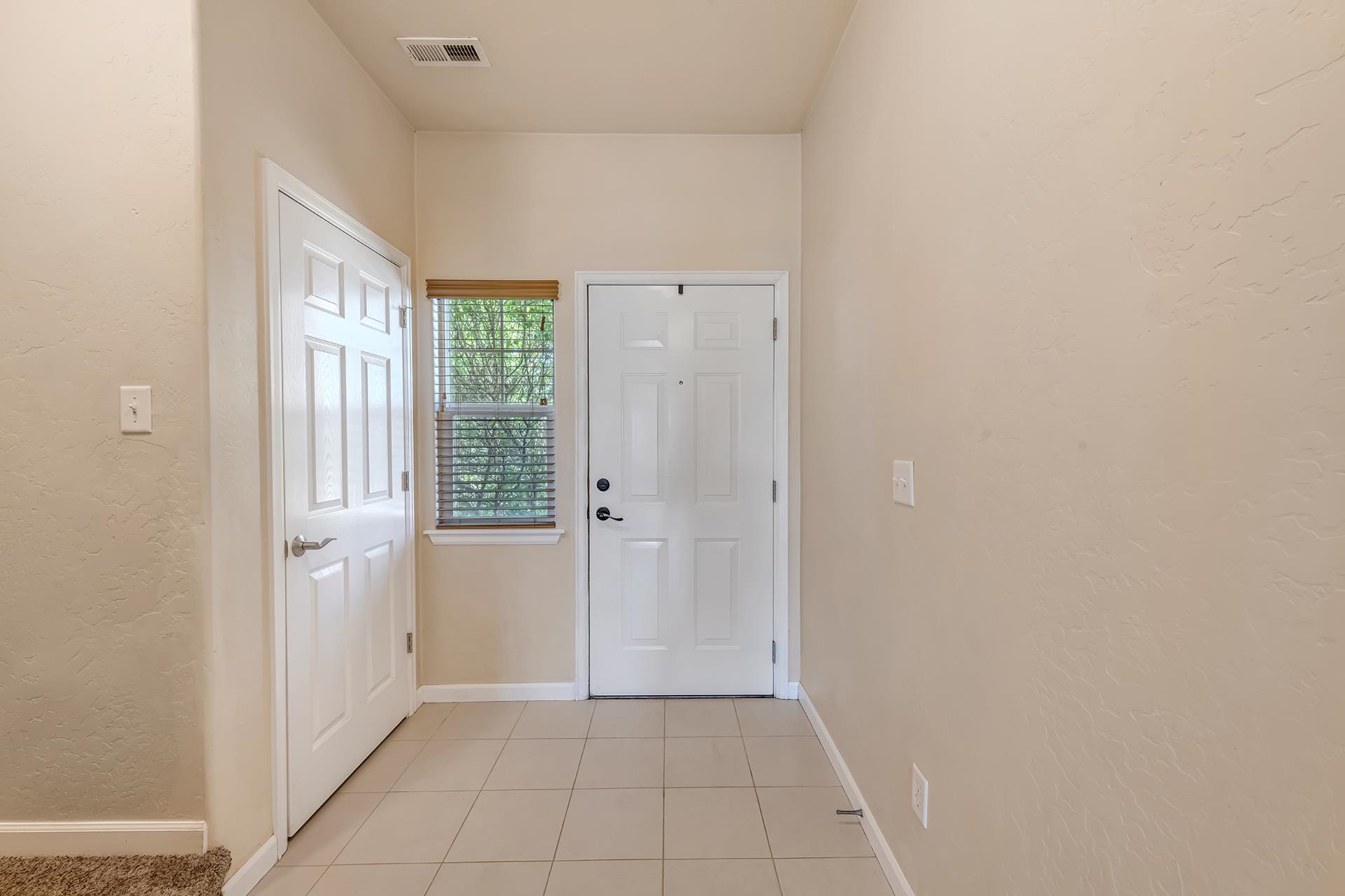 2473 Thunder Mountain Drive Property Photo 4