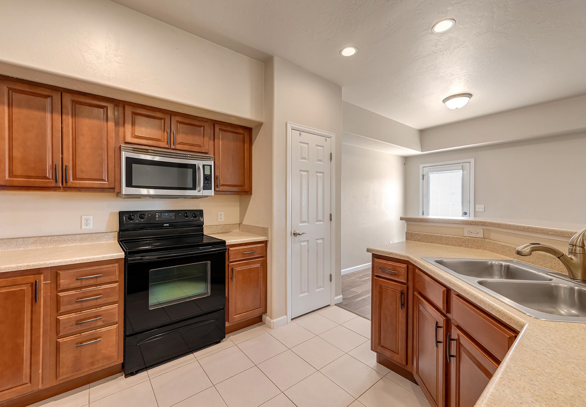 2473 Thunder Mountain Drive Property Photo 5