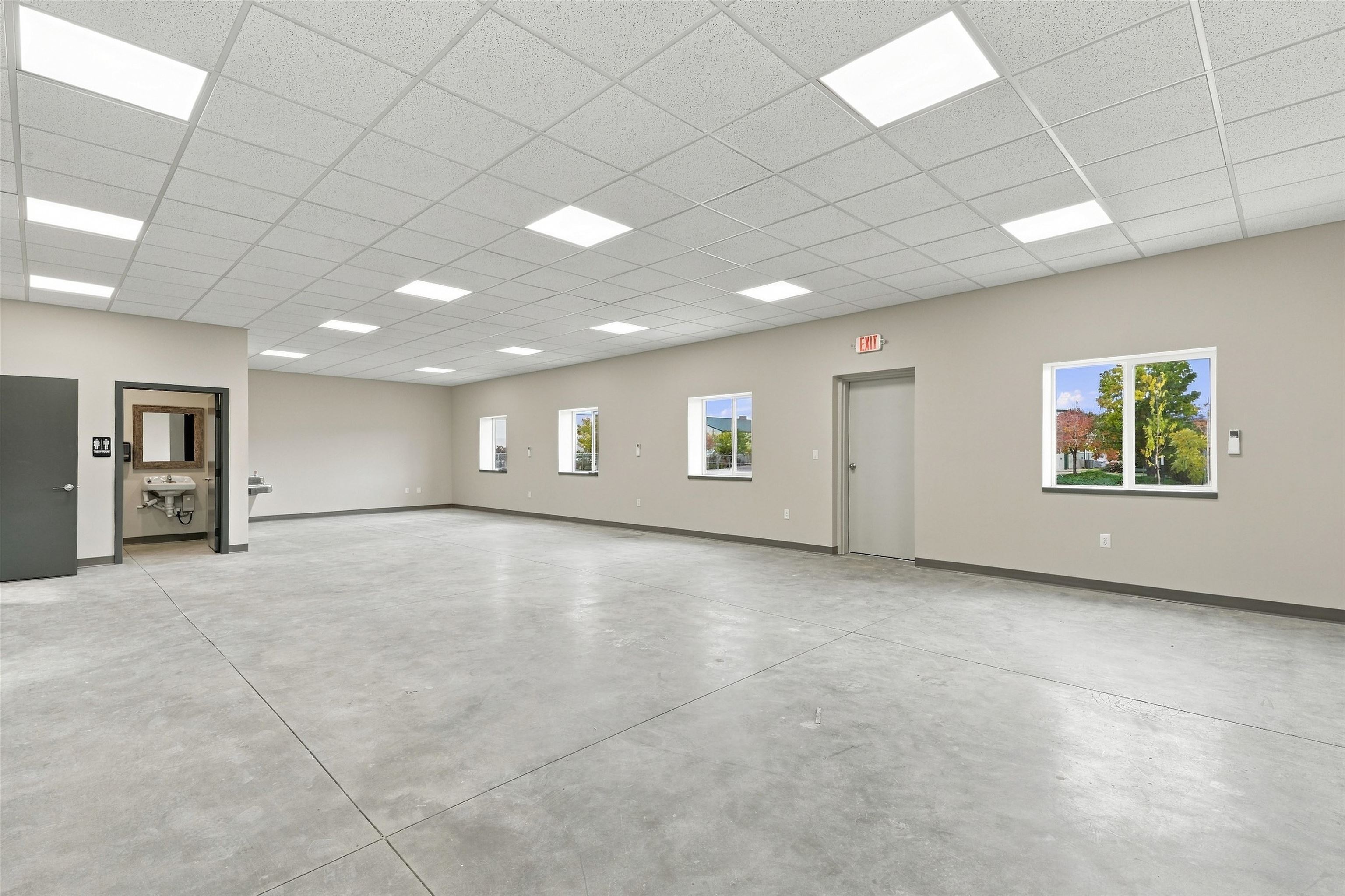 2134 Bond Street Property Photo 6