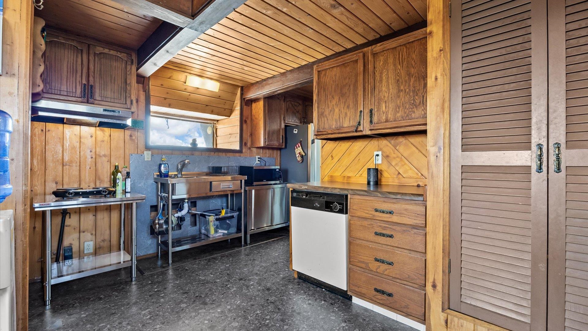 11223 Highway 65 Property Photo 12