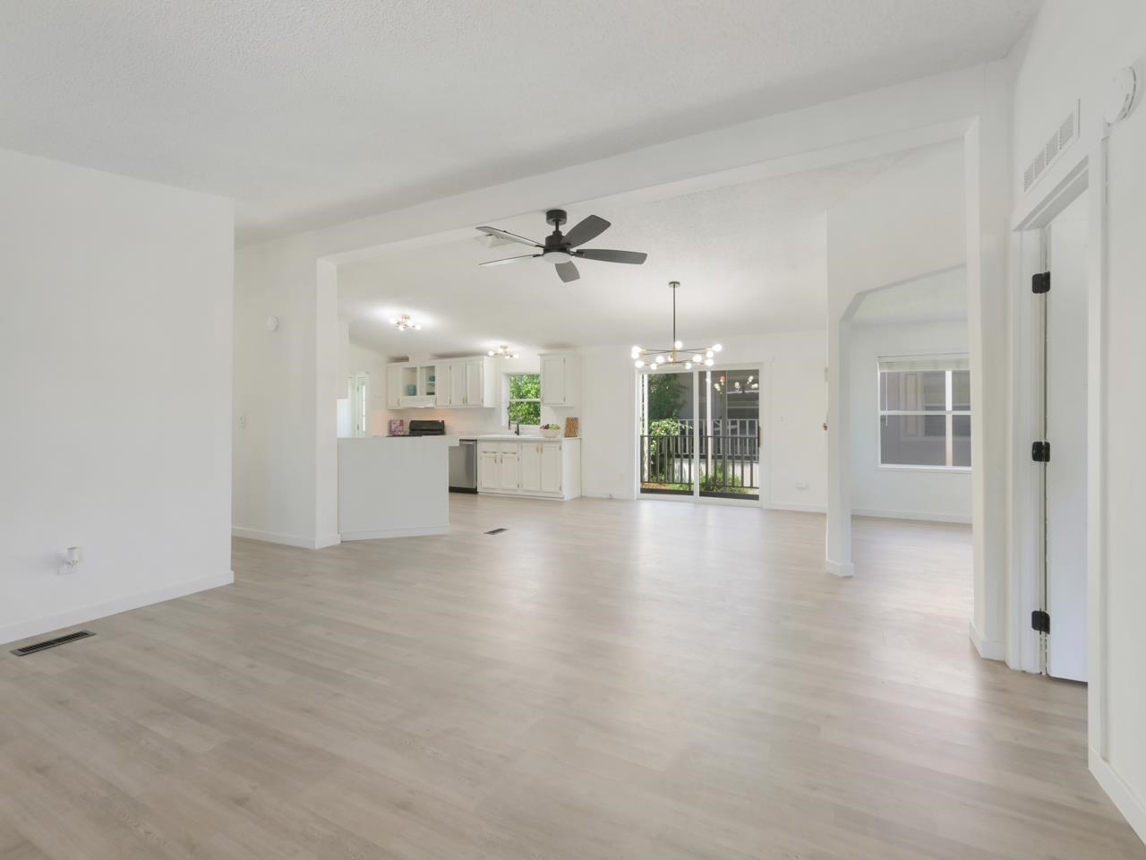 435 32 Road Property Photo 4