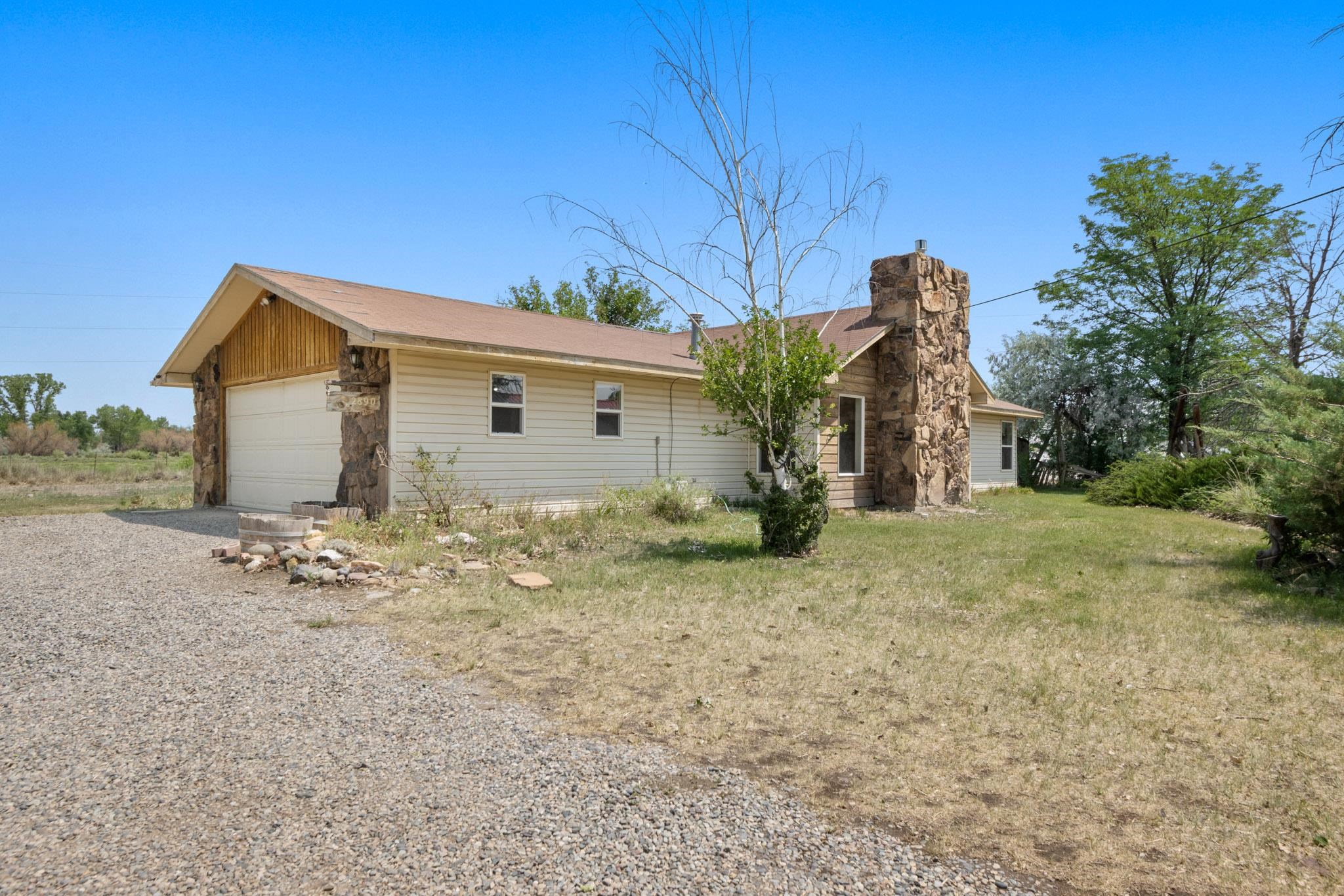 2890 C 1/2 Road Property Photo 4