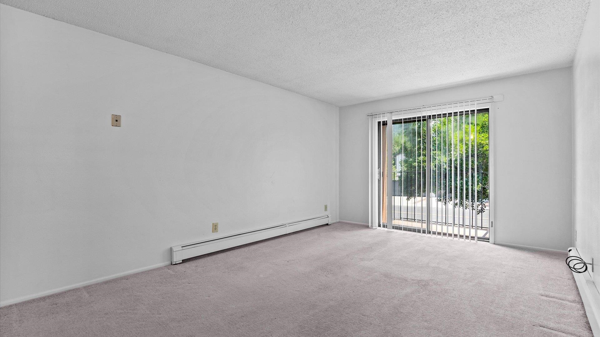 3233 Lakeside Drive Property Photo 4