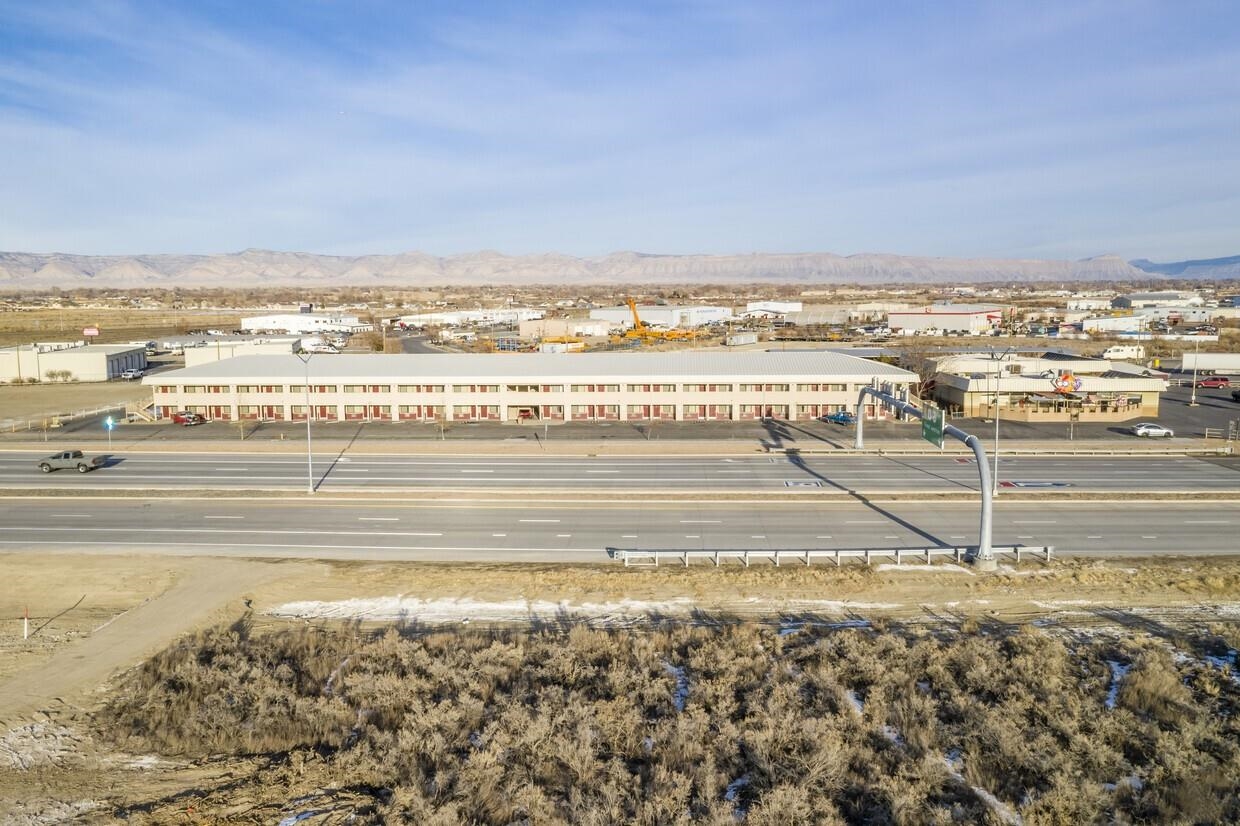 2210 Highway 6&50 Property Photo 2