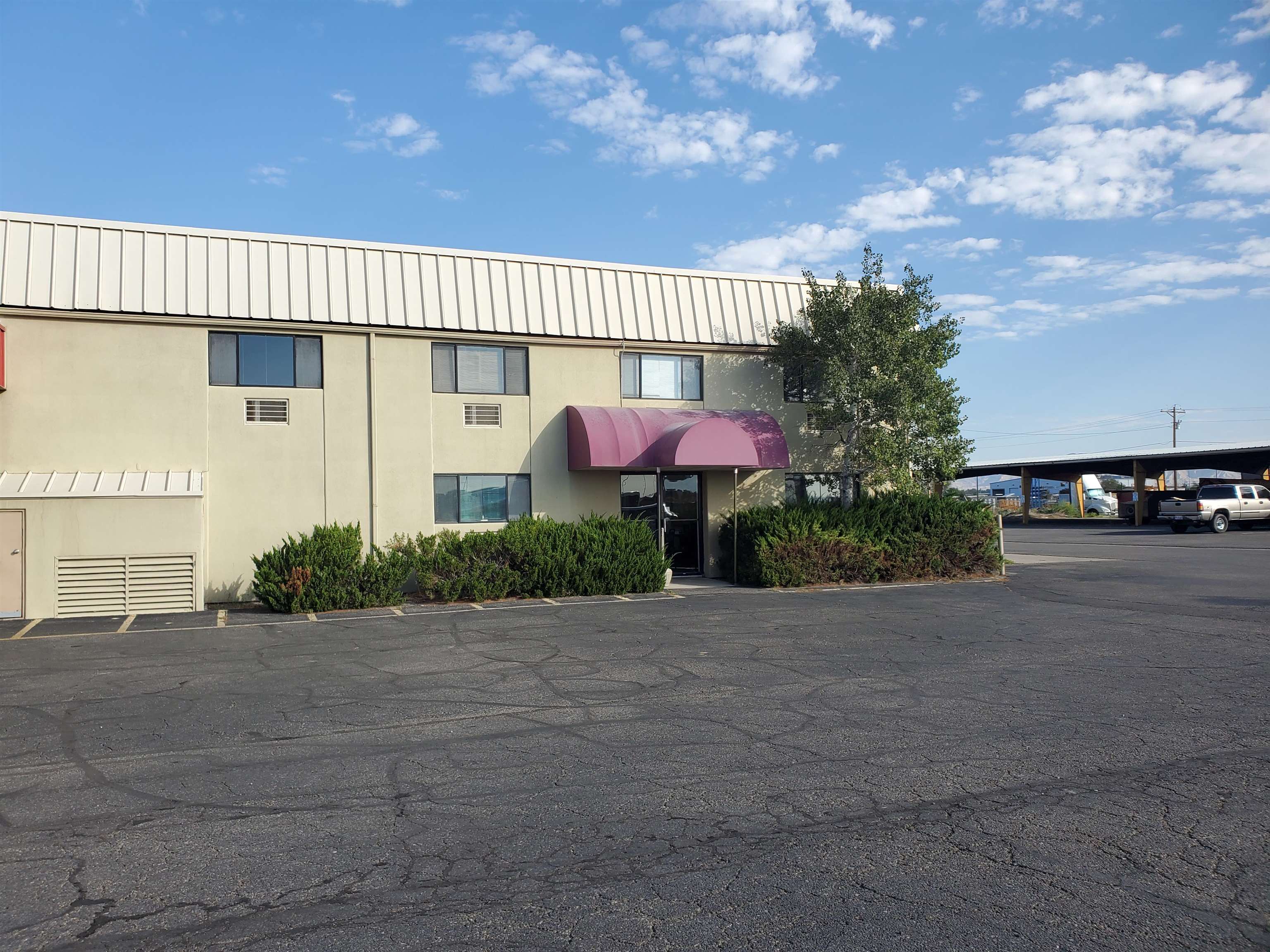 2210 Highway 6&50 Property Photo 16