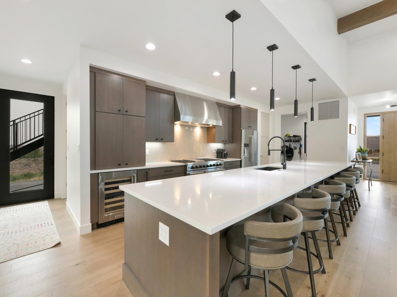 1843 Broadway Property Photo 8