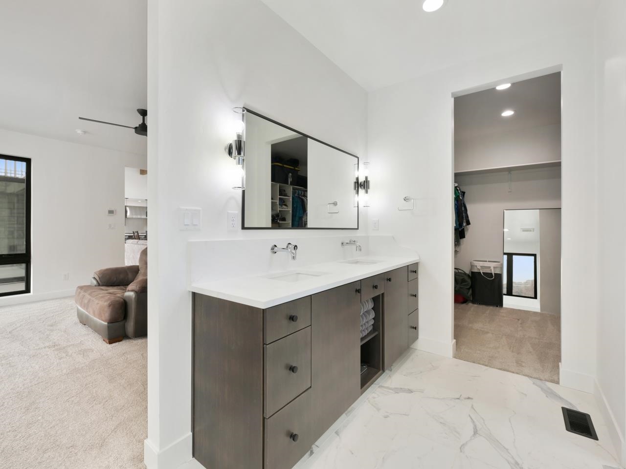 1843 Broadway Property Photo 19
