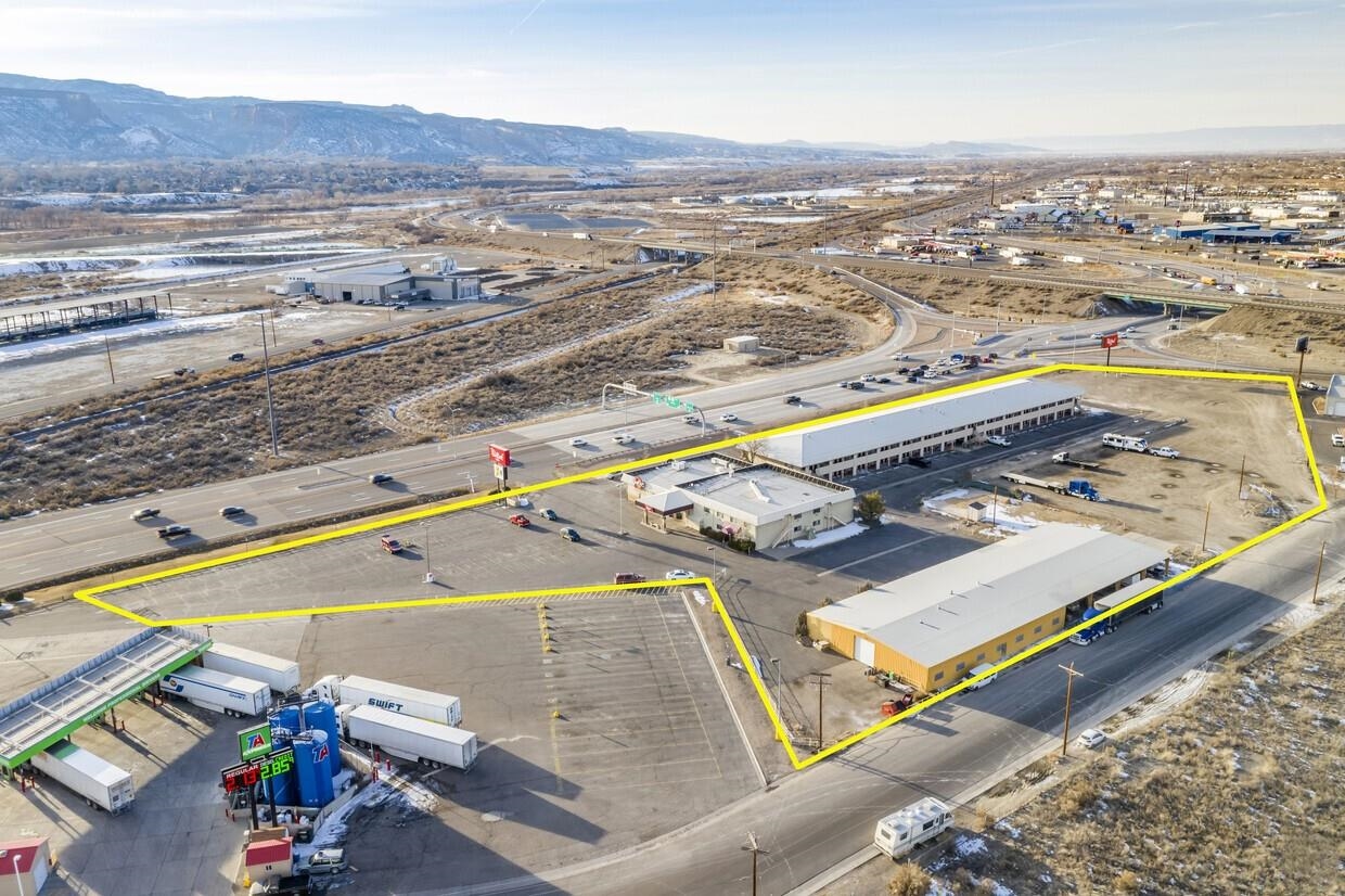 2210 Highway 6&50 Property Photo 13