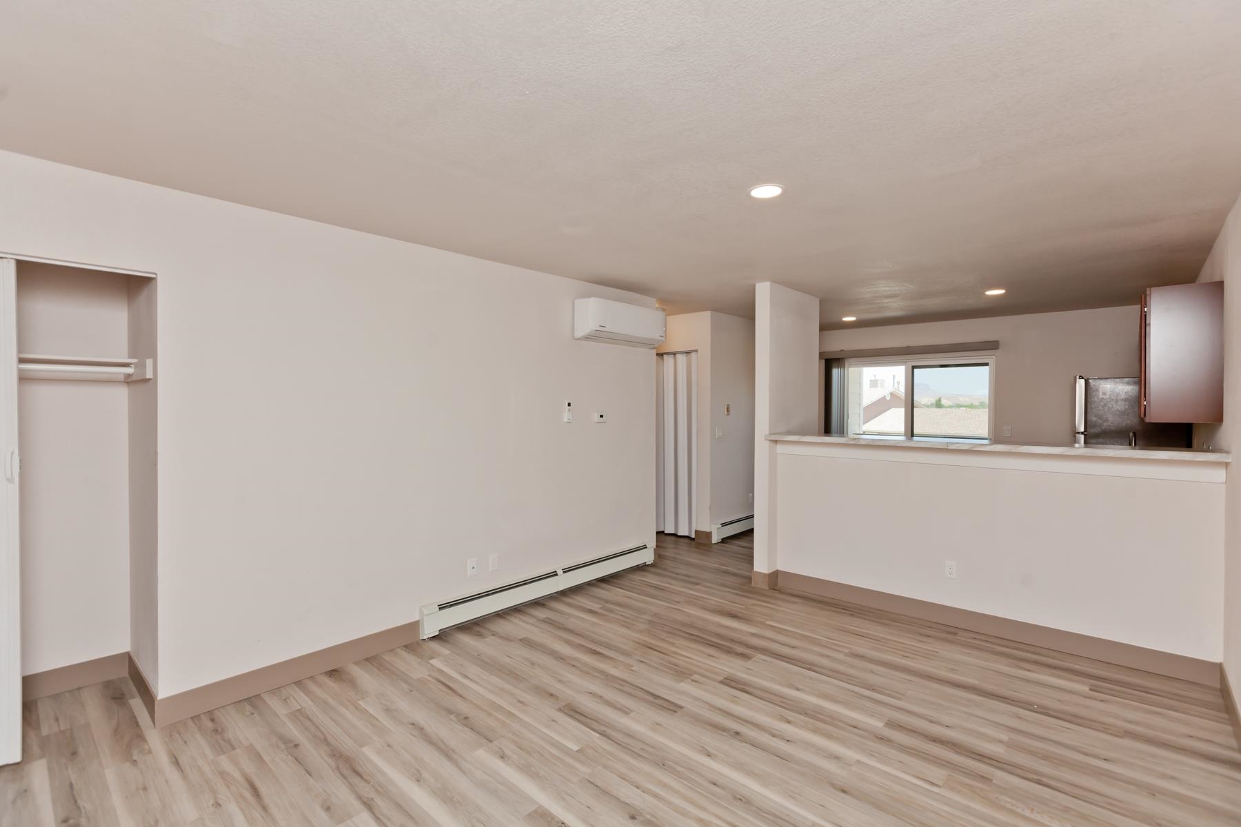 109 Anna Court Property Photo 4