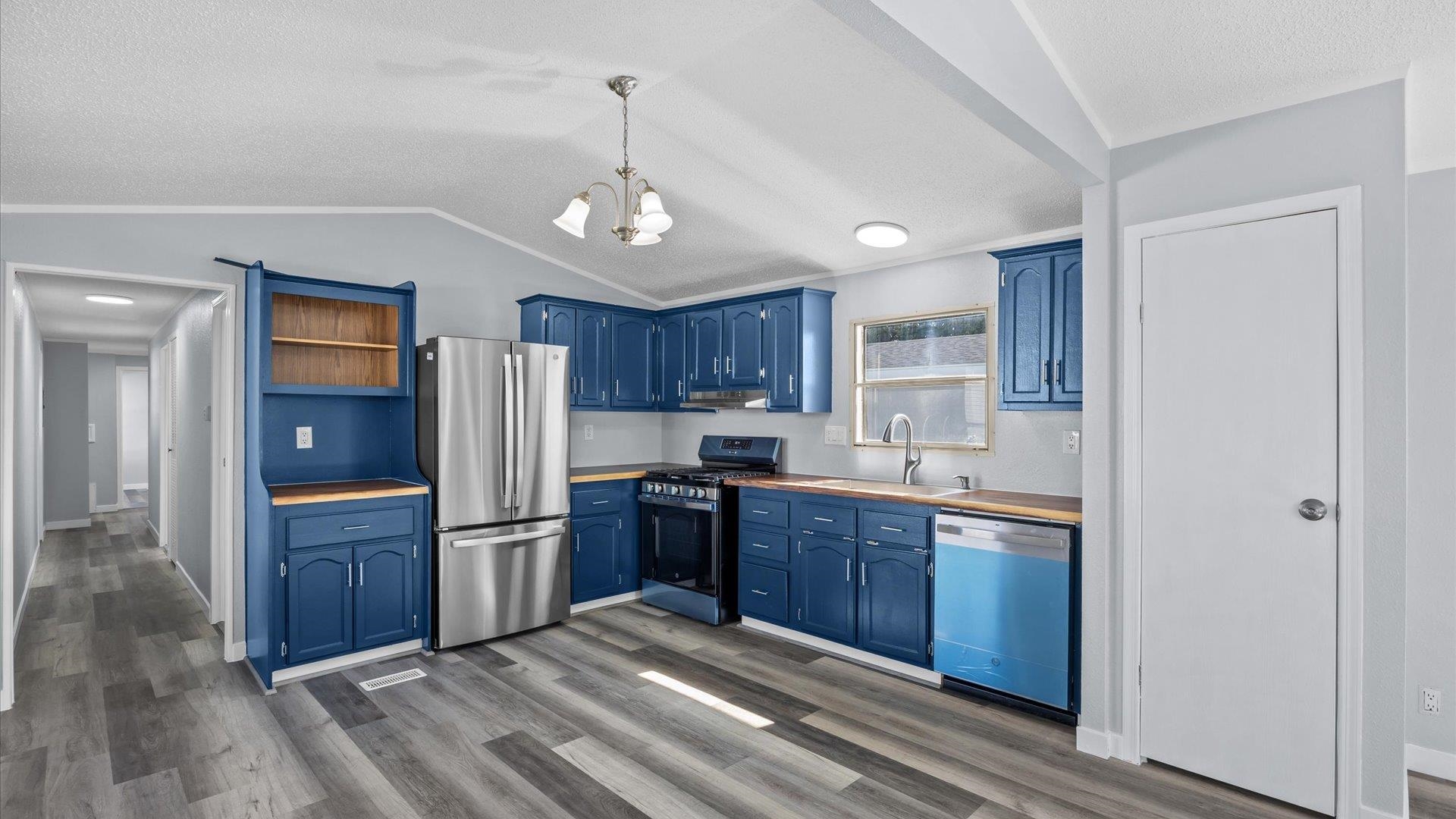 516 31 1/2 Road Property Photo 3