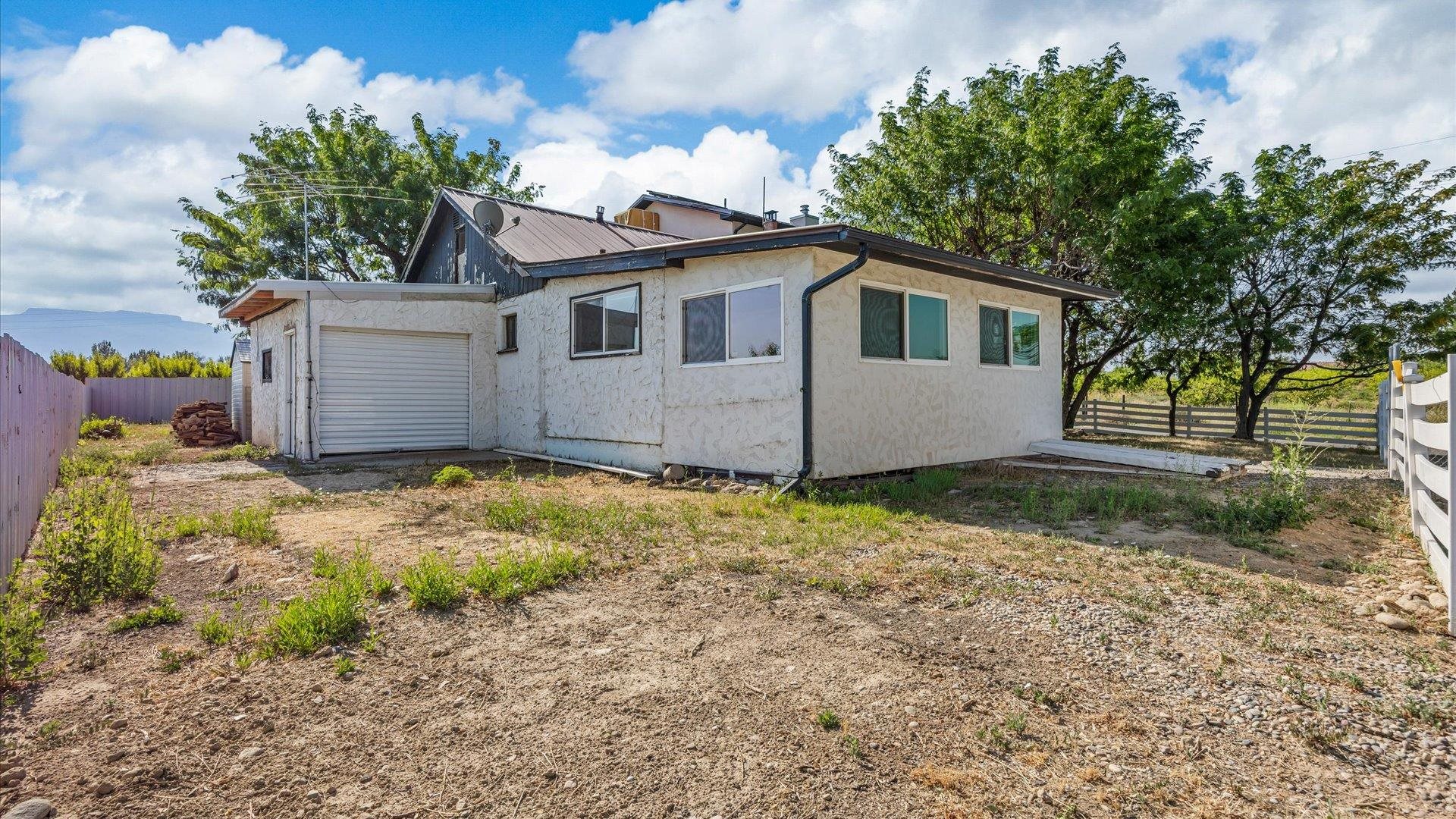 3412 C 1/2 Road Property Photo 3