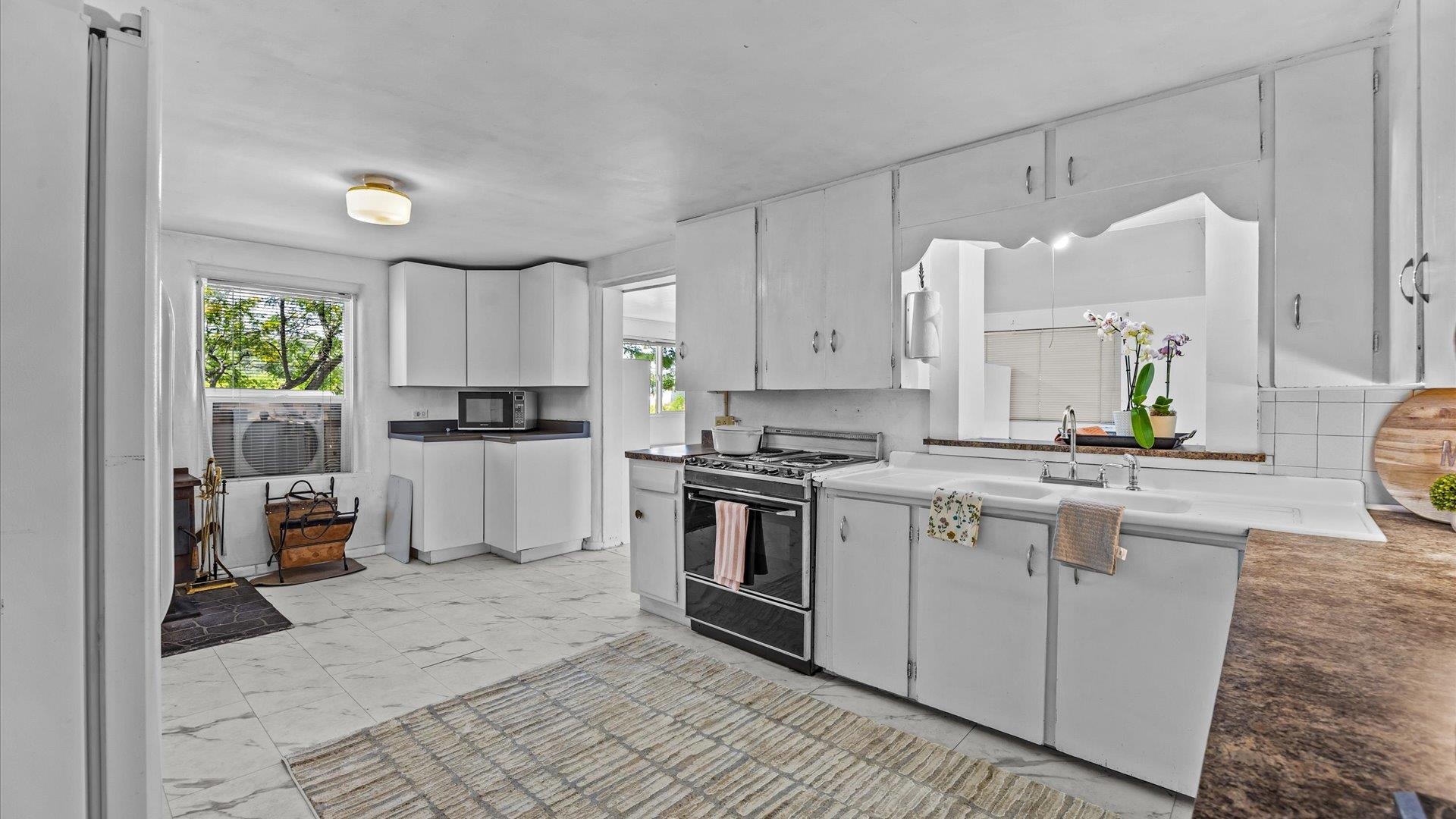 3412 C 1/2 Road Property Photo 12