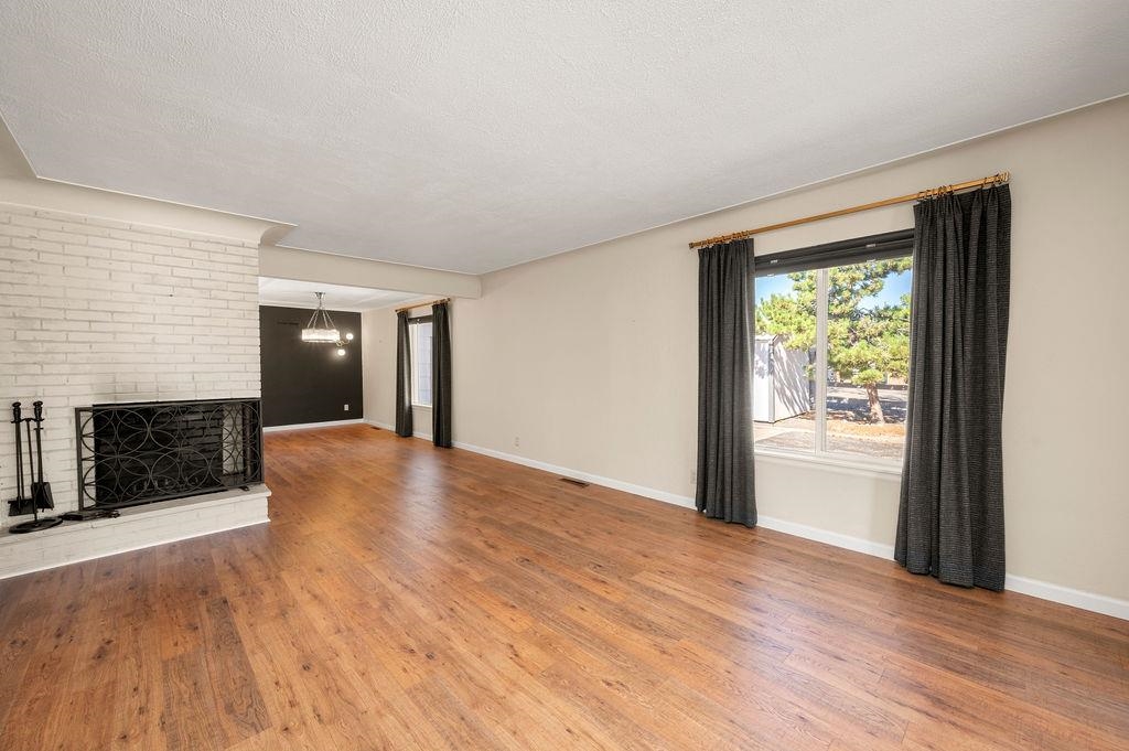 2387 Broadway Property Photo 8