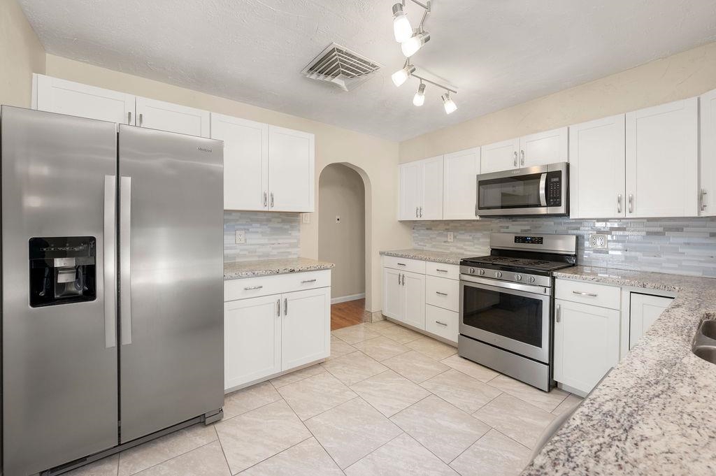 2387 Broadway Property Photo 20