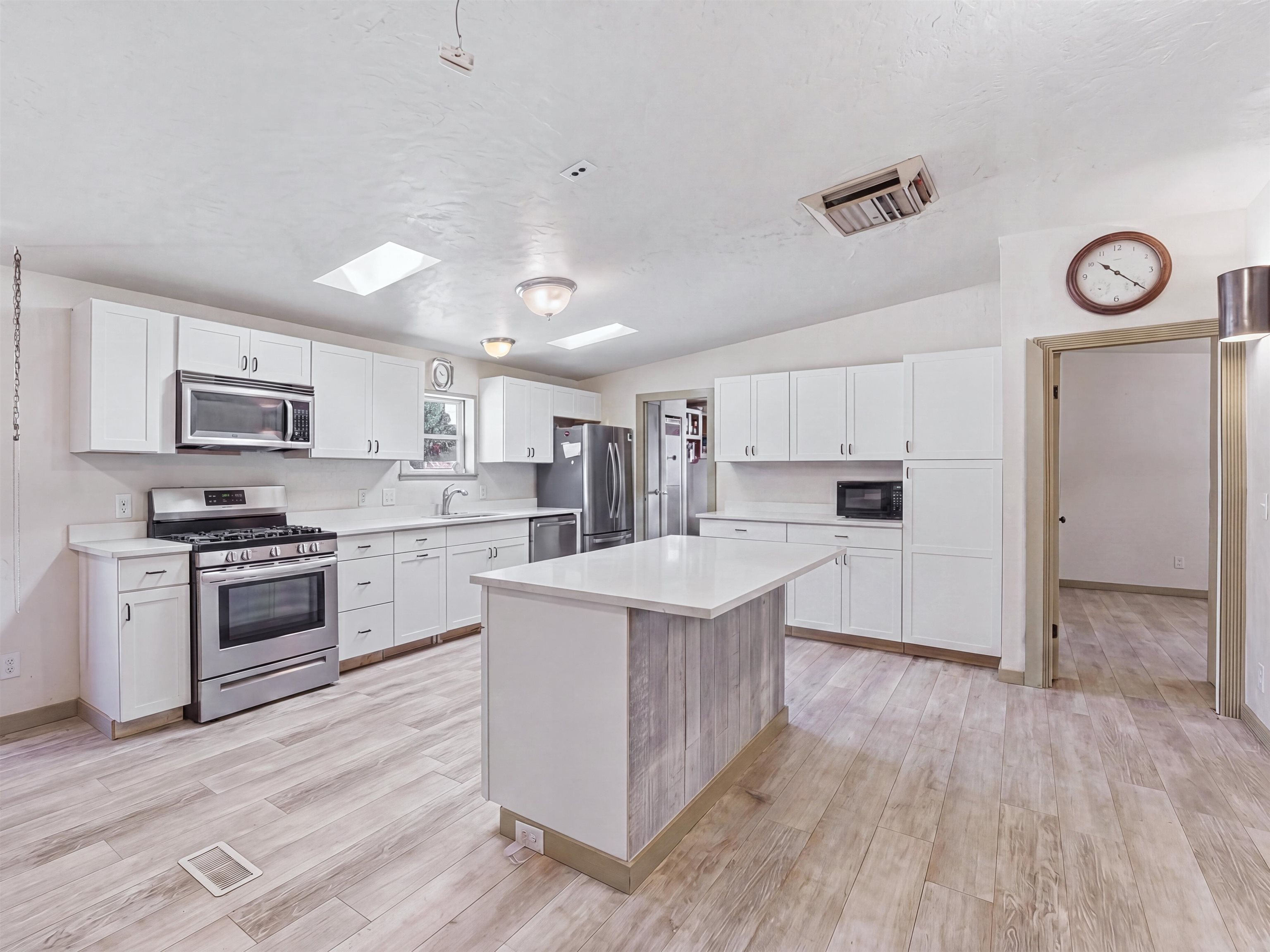 530 Centennial Road Property Photo 4