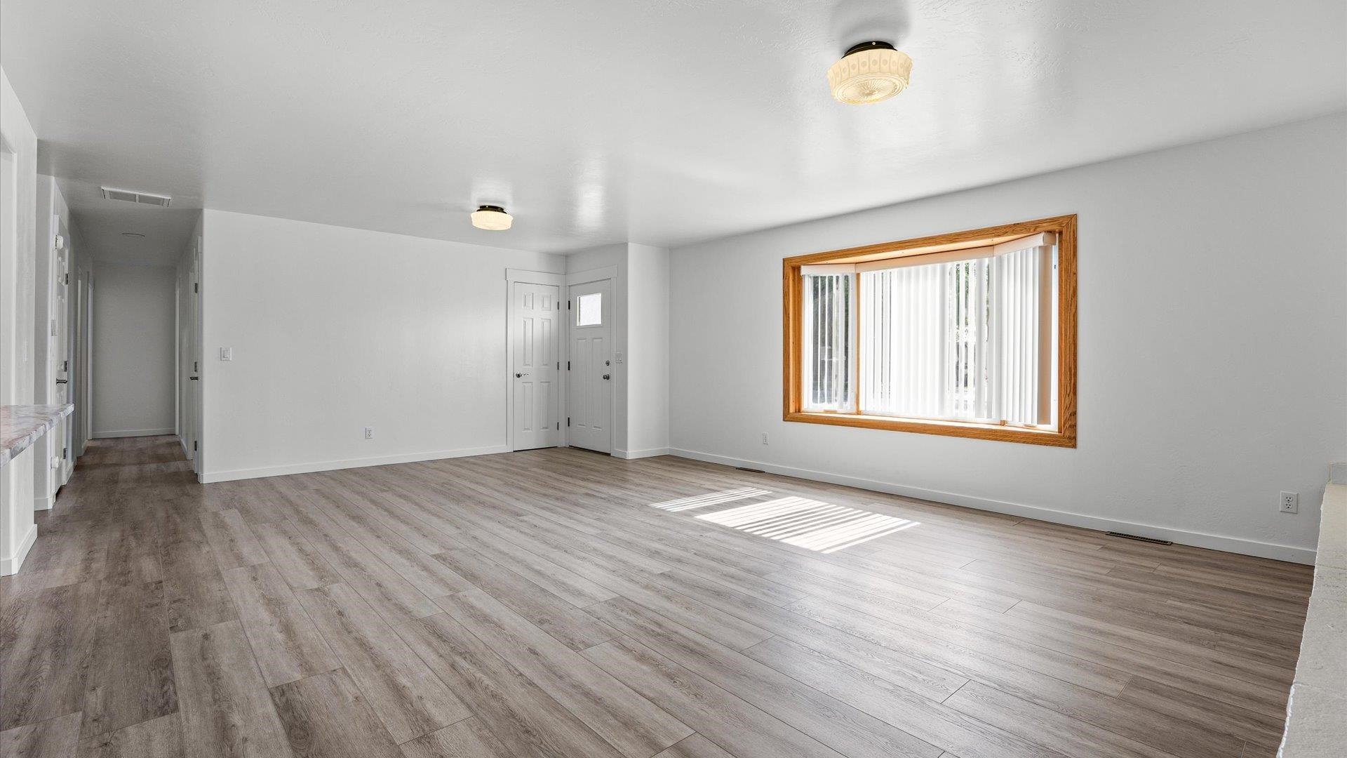 445 N Mulberry Street Property Photo 6