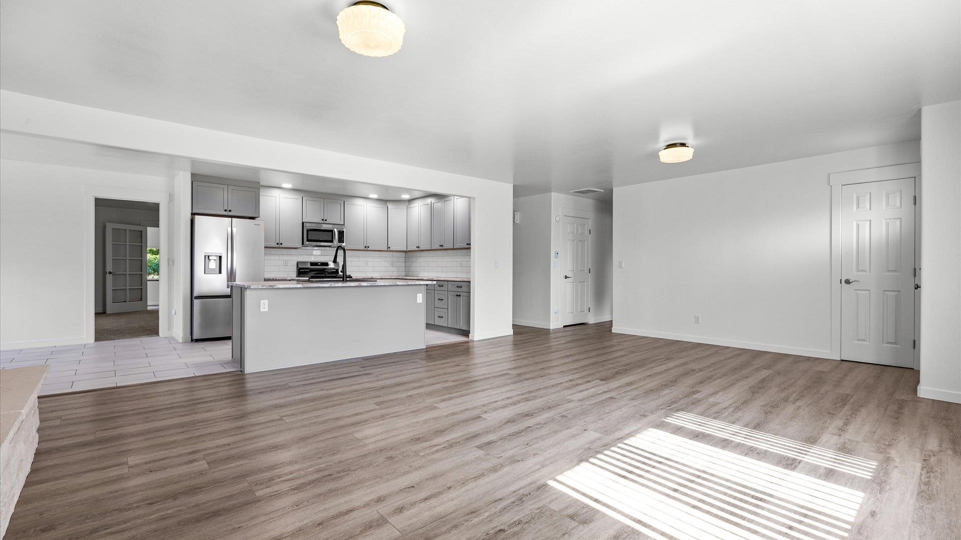 445 N Mulberry Street Property Photo 7