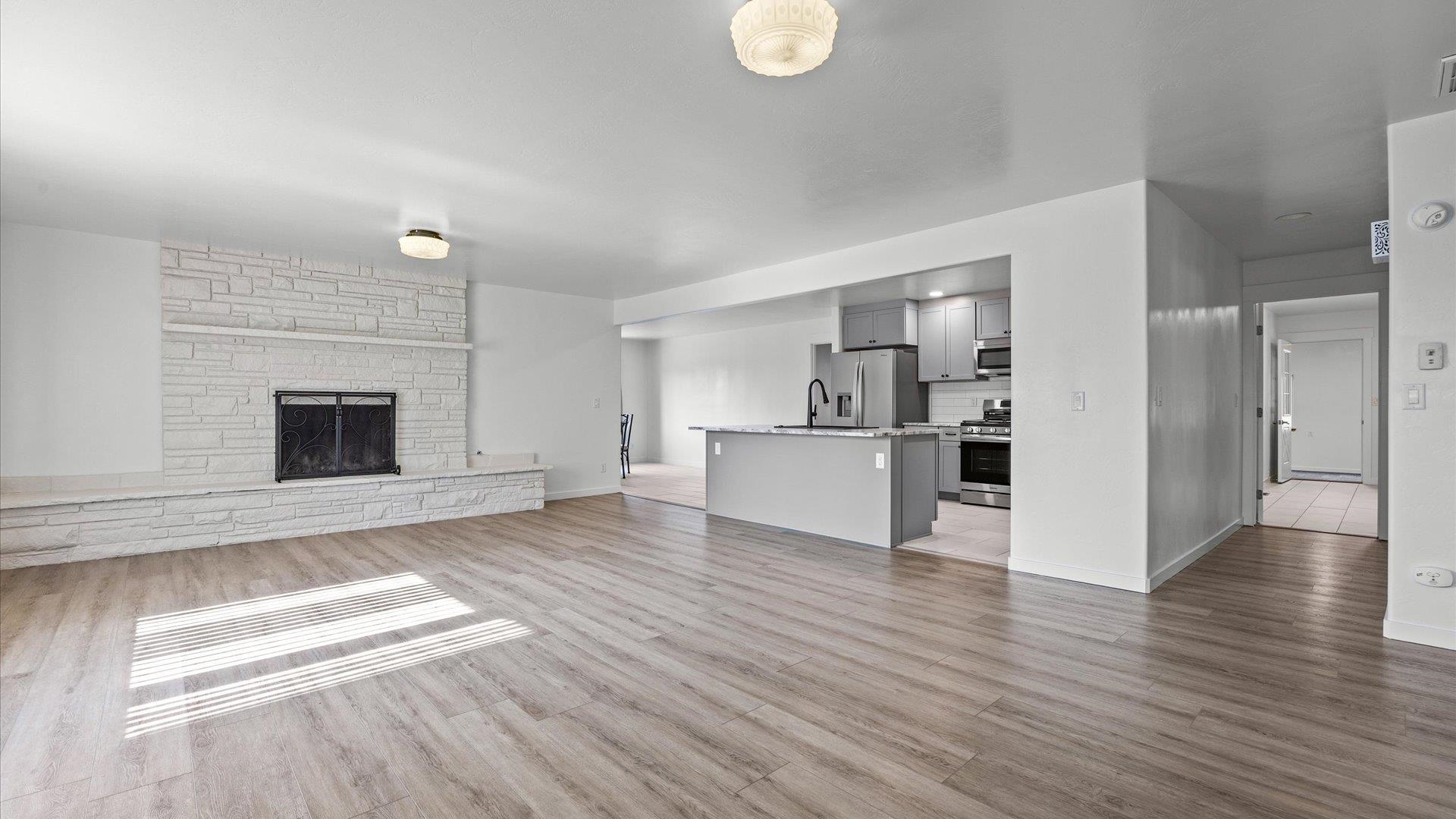 445 N Mulberry Street Property Photo 8