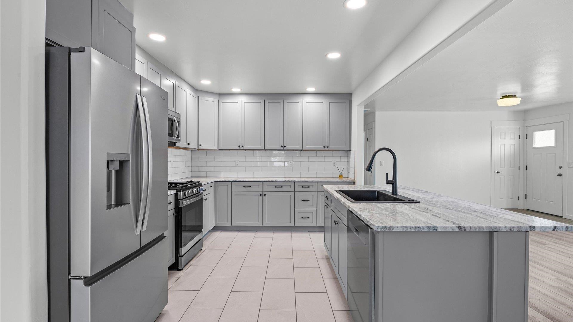 445 N Mulberry Street Property Photo 10