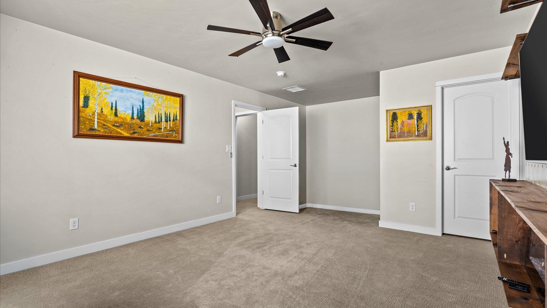 685 Entrada Vista Street Property Photo 13