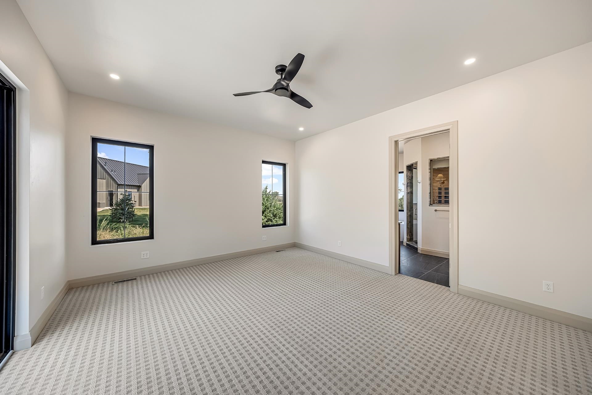 657 Ellen Drive Property Photo 11