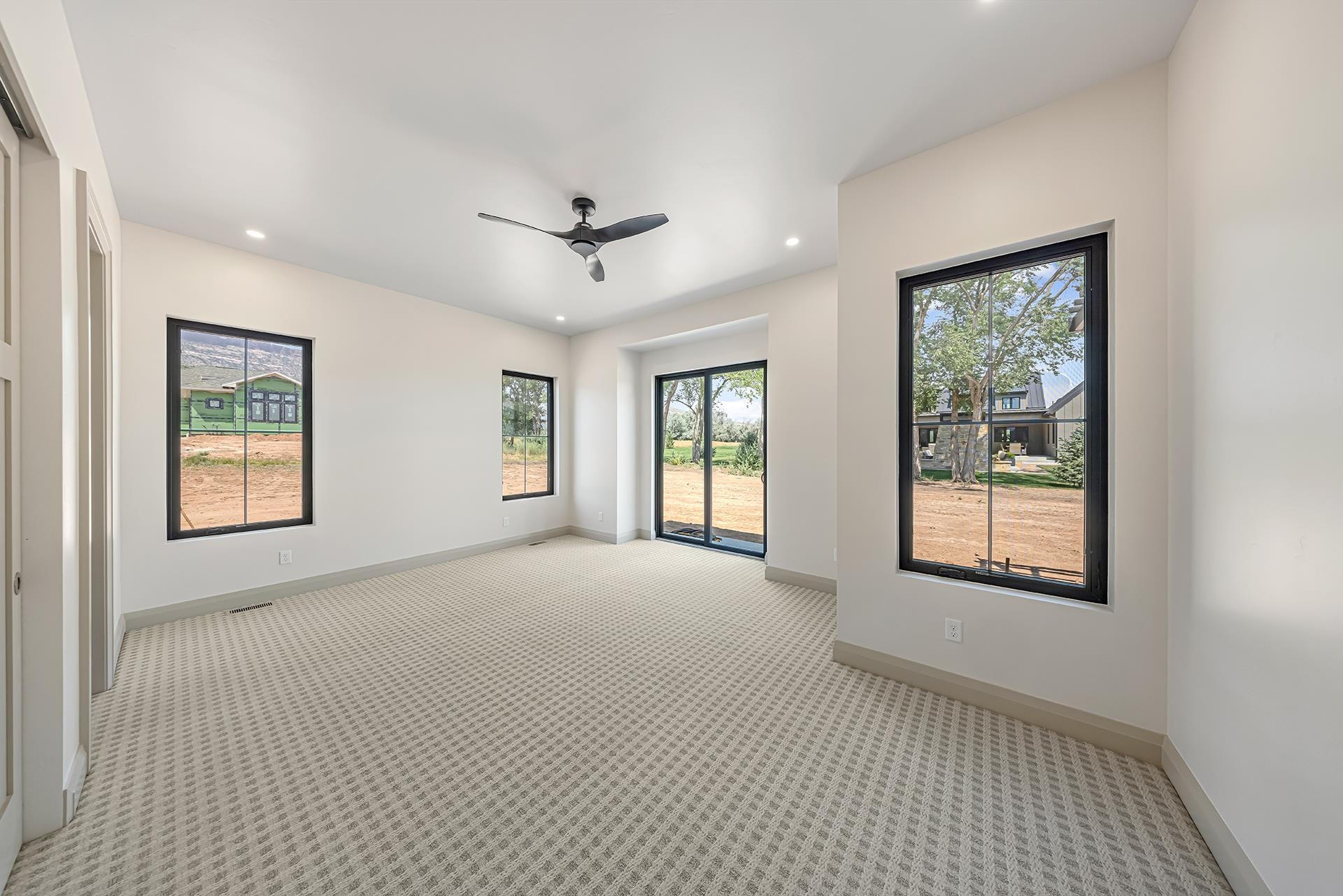 657 Ellen Drive Property Photo 17