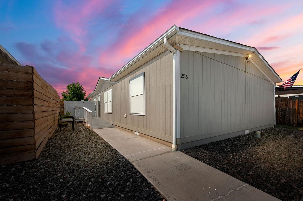 256 Clements Way Property Photo 1