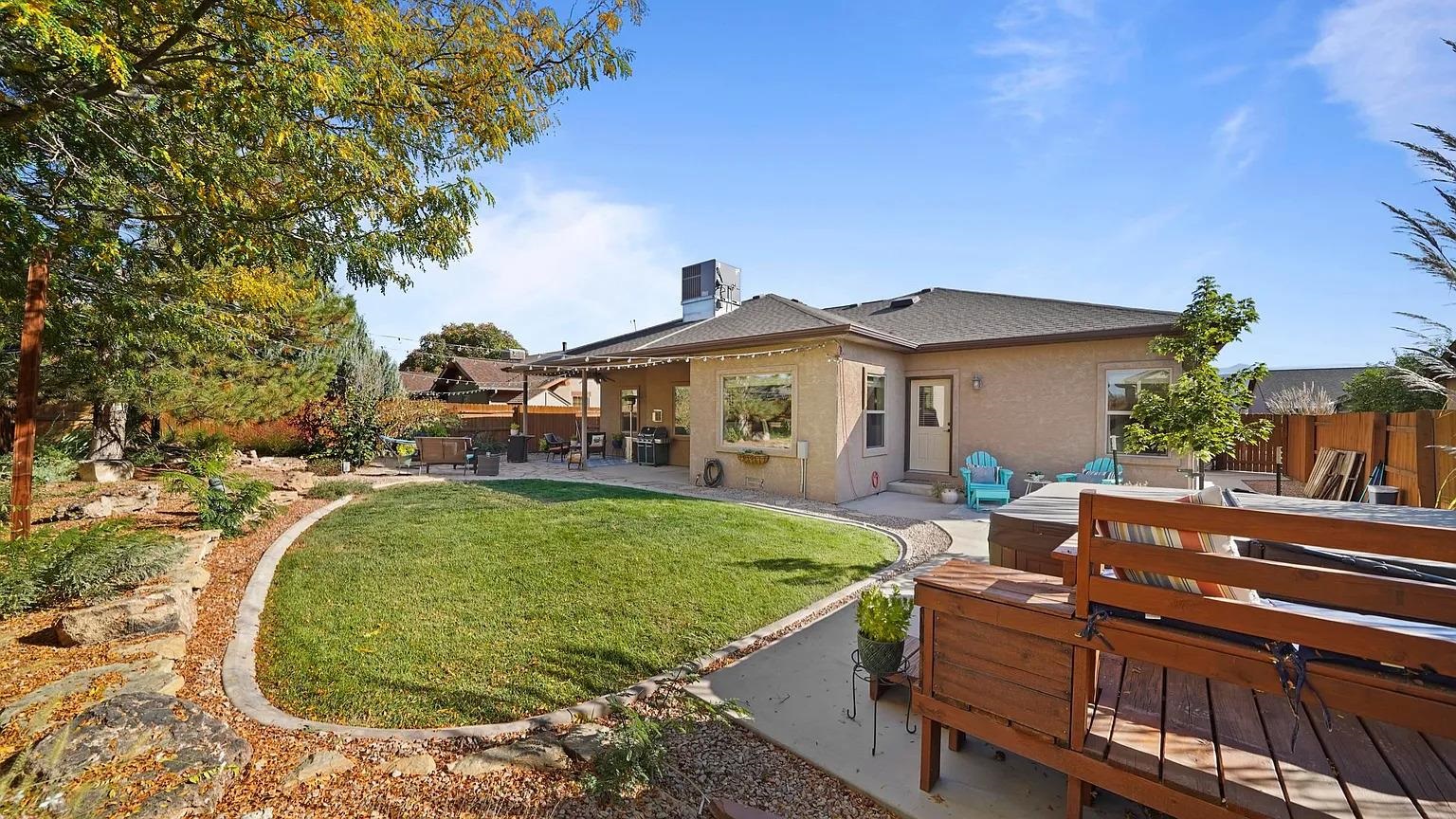 1213 Santa Fe Circle Property Photo 2