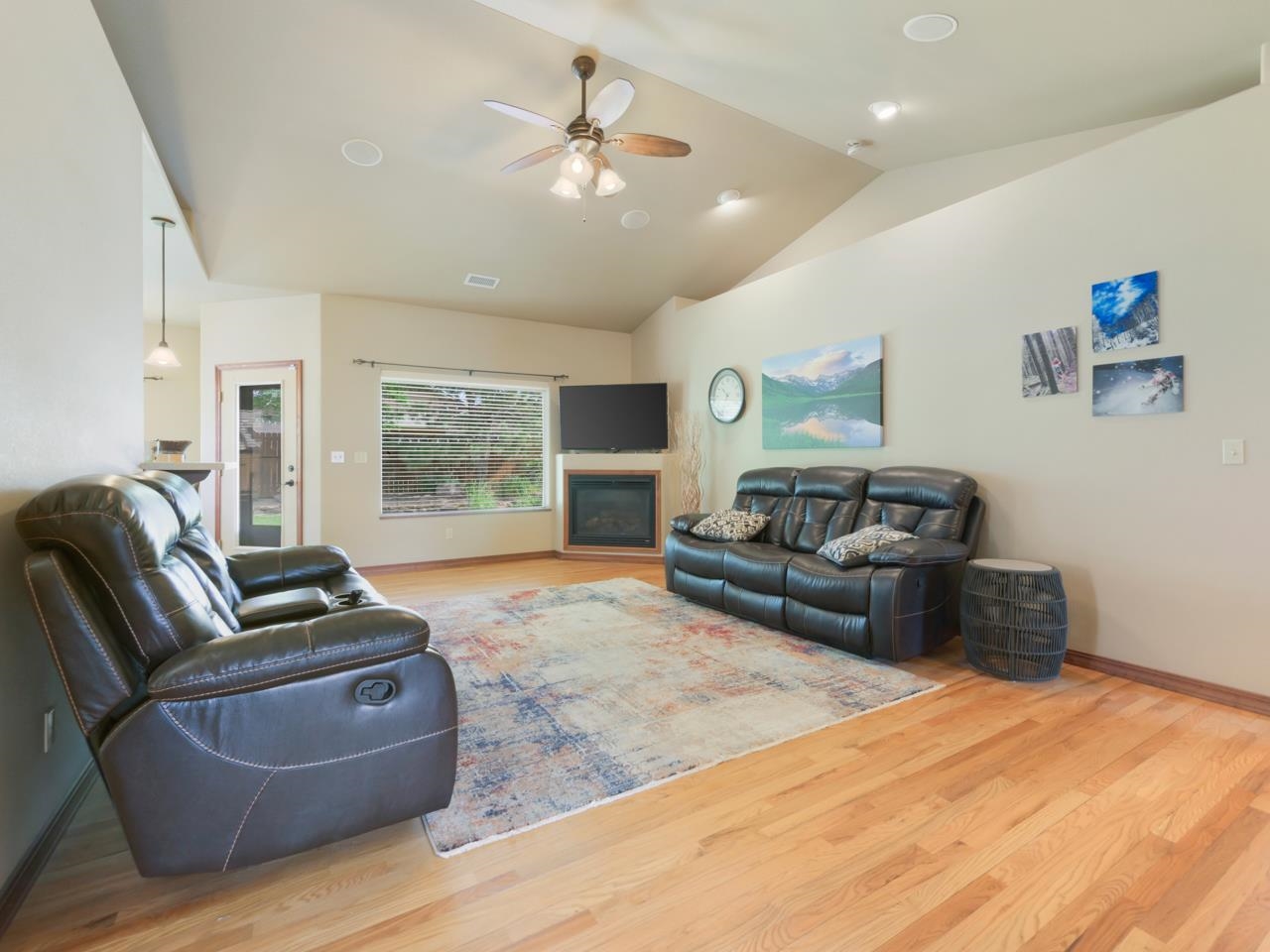 1213 Santa Fe Circle Property Photo 5