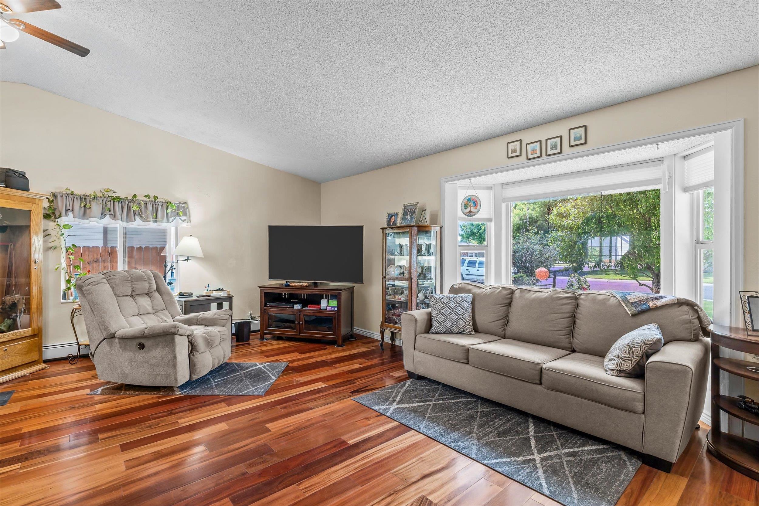 608 1/2 Wagon Way Property Photo 5